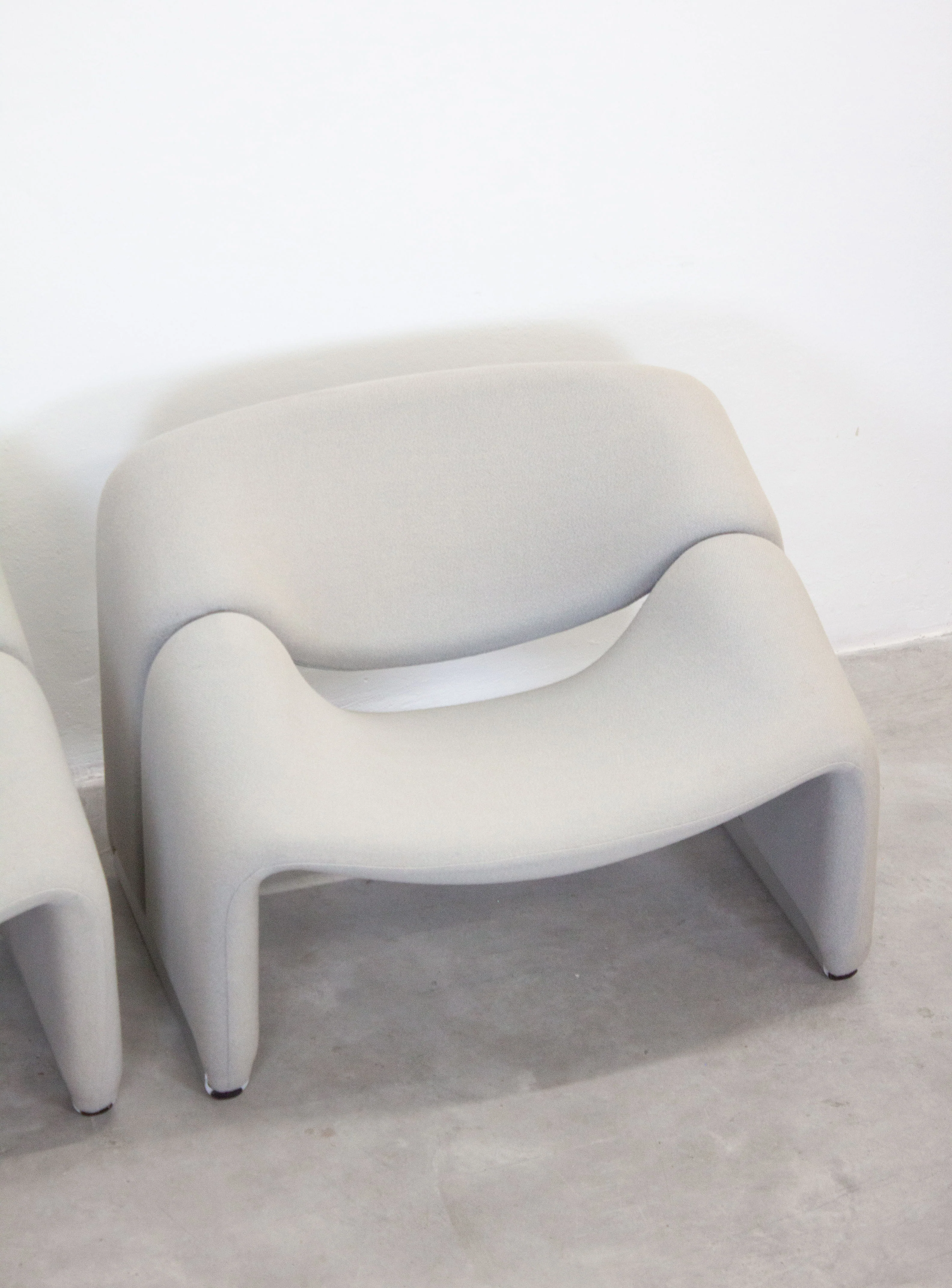 Artifort Groovy F598 Lounge Chair by Pierre Paulin (Light Grey) - Image 21