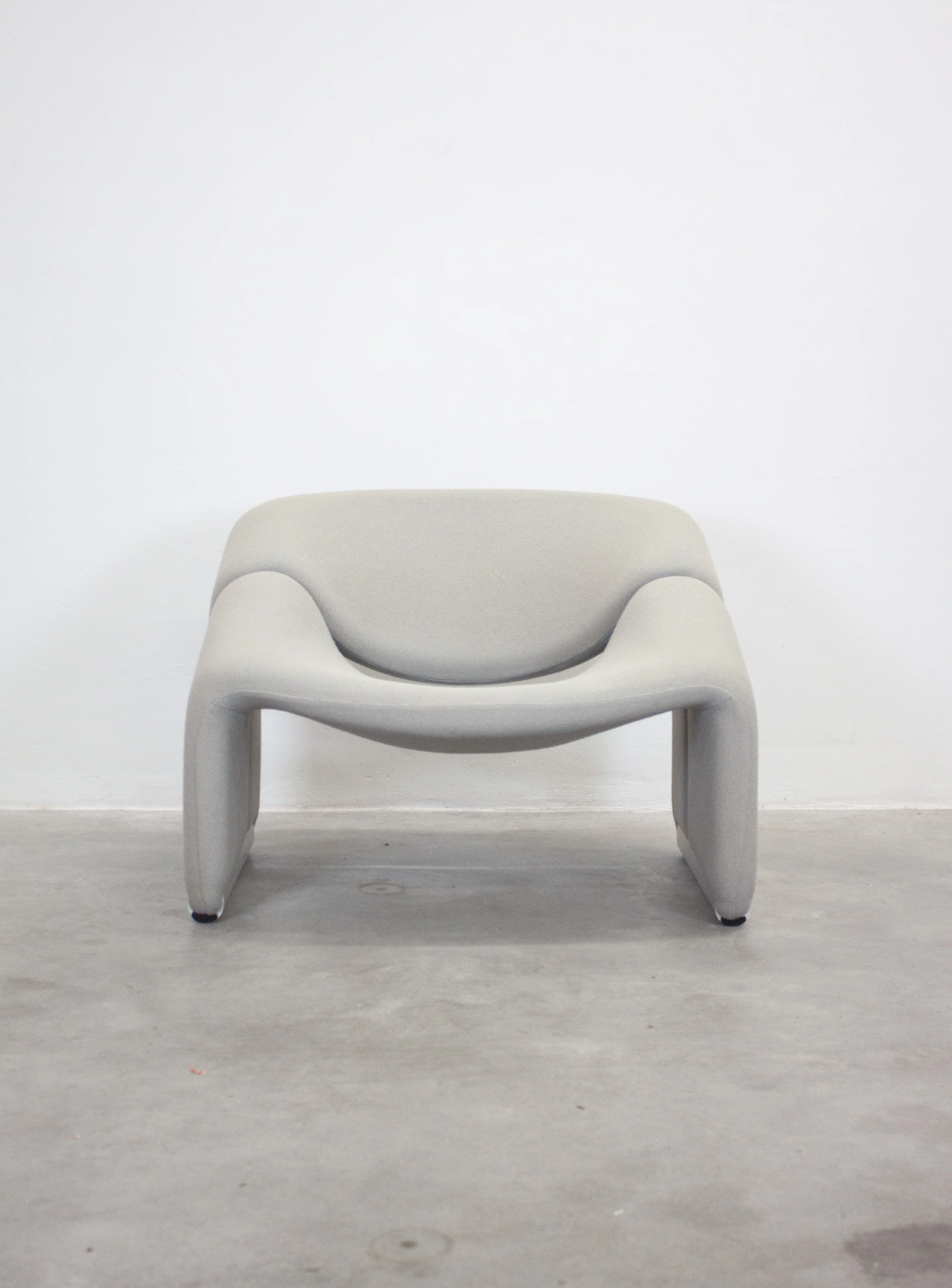 Artifort Groovy F598 Lounge Chair by Pierre Paulin (Light Grey) - Image 5