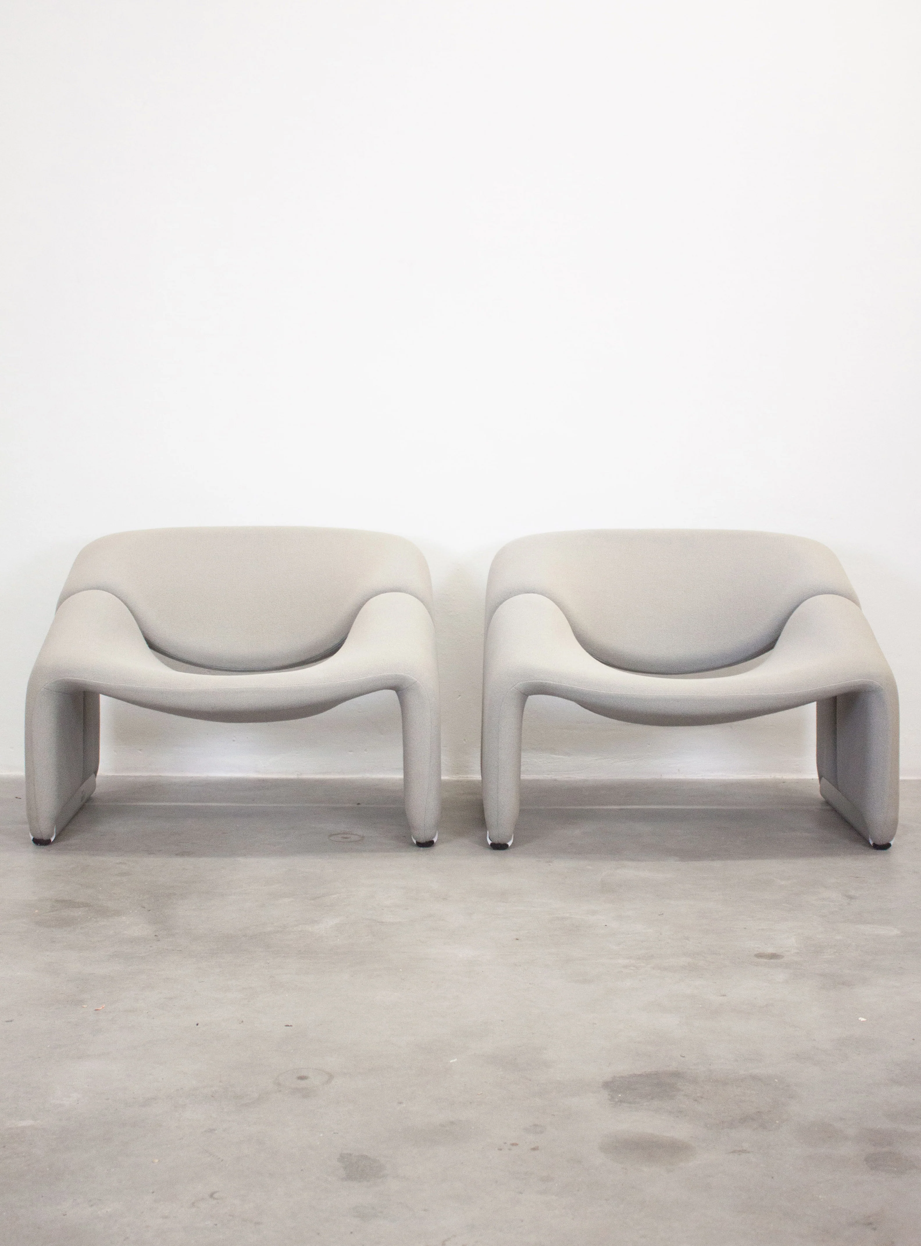 Artifort Groovy F598 Lounge Chair by Pierre Paulin (Light Grey) - Image 8