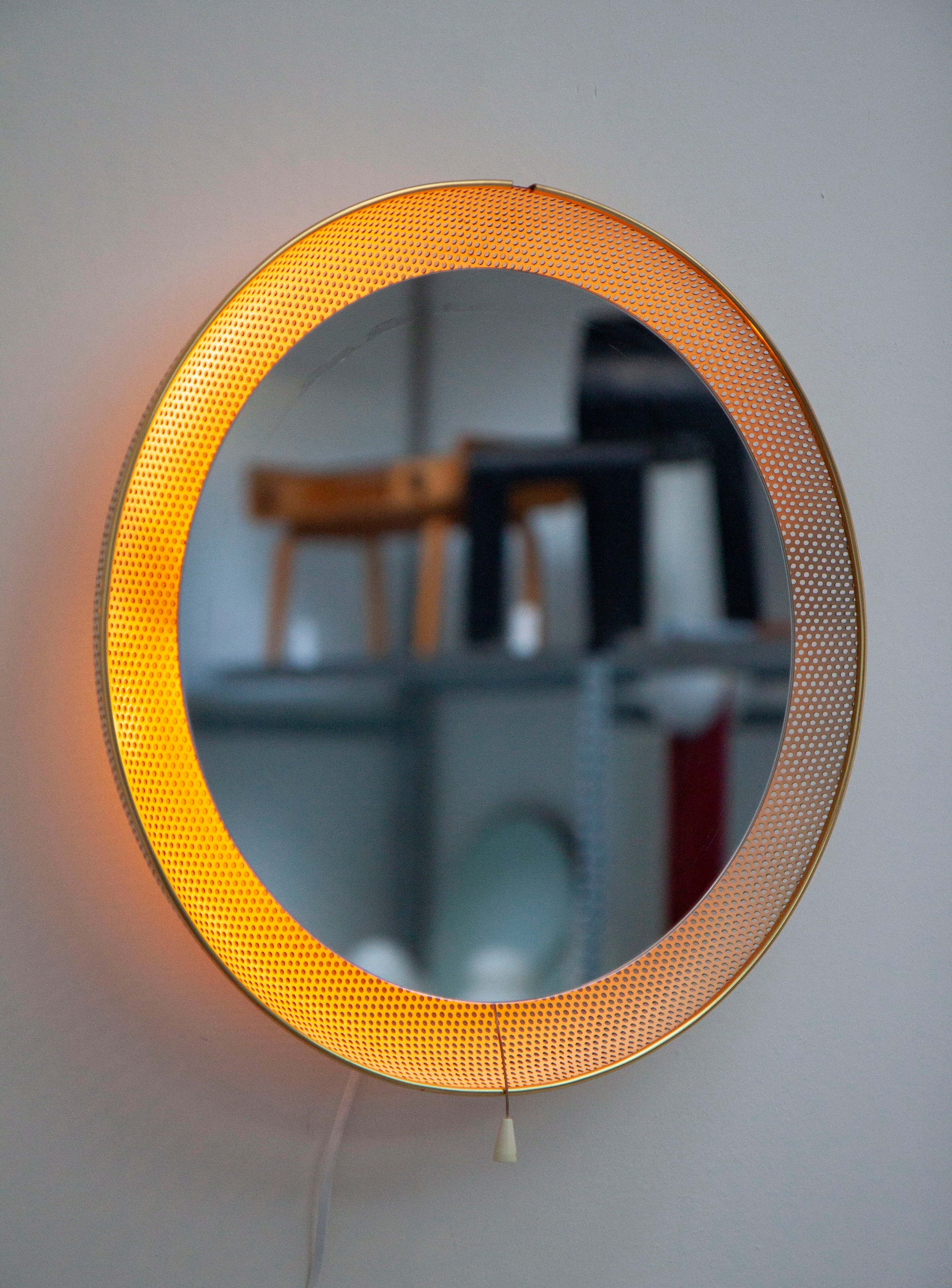 Artimeta Wall Mirror with Lamp by Floris Fiedeldij - Image 6
