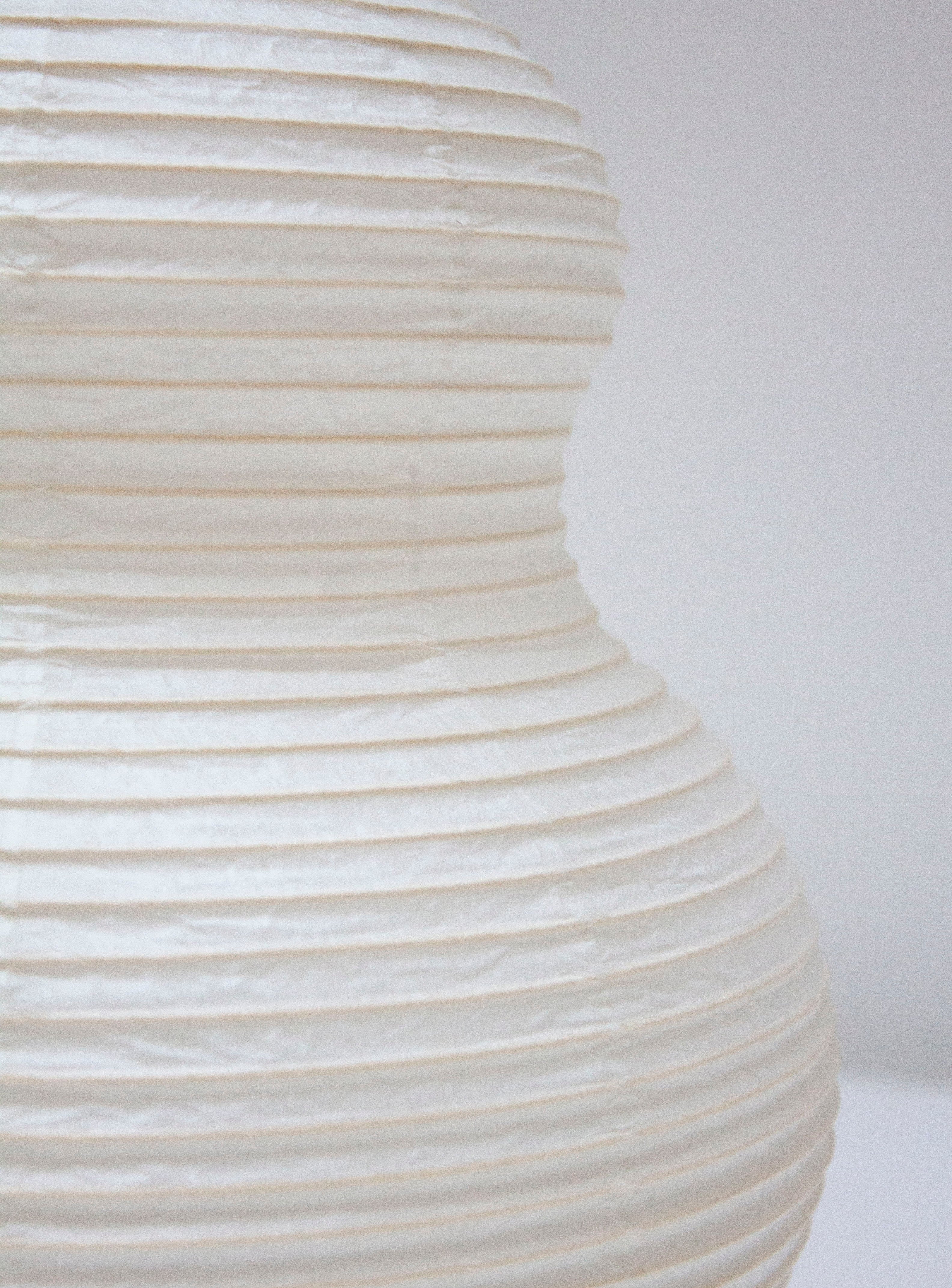Paper Moon 02 Desk Lamp by Shigeru Uchida - Image 14