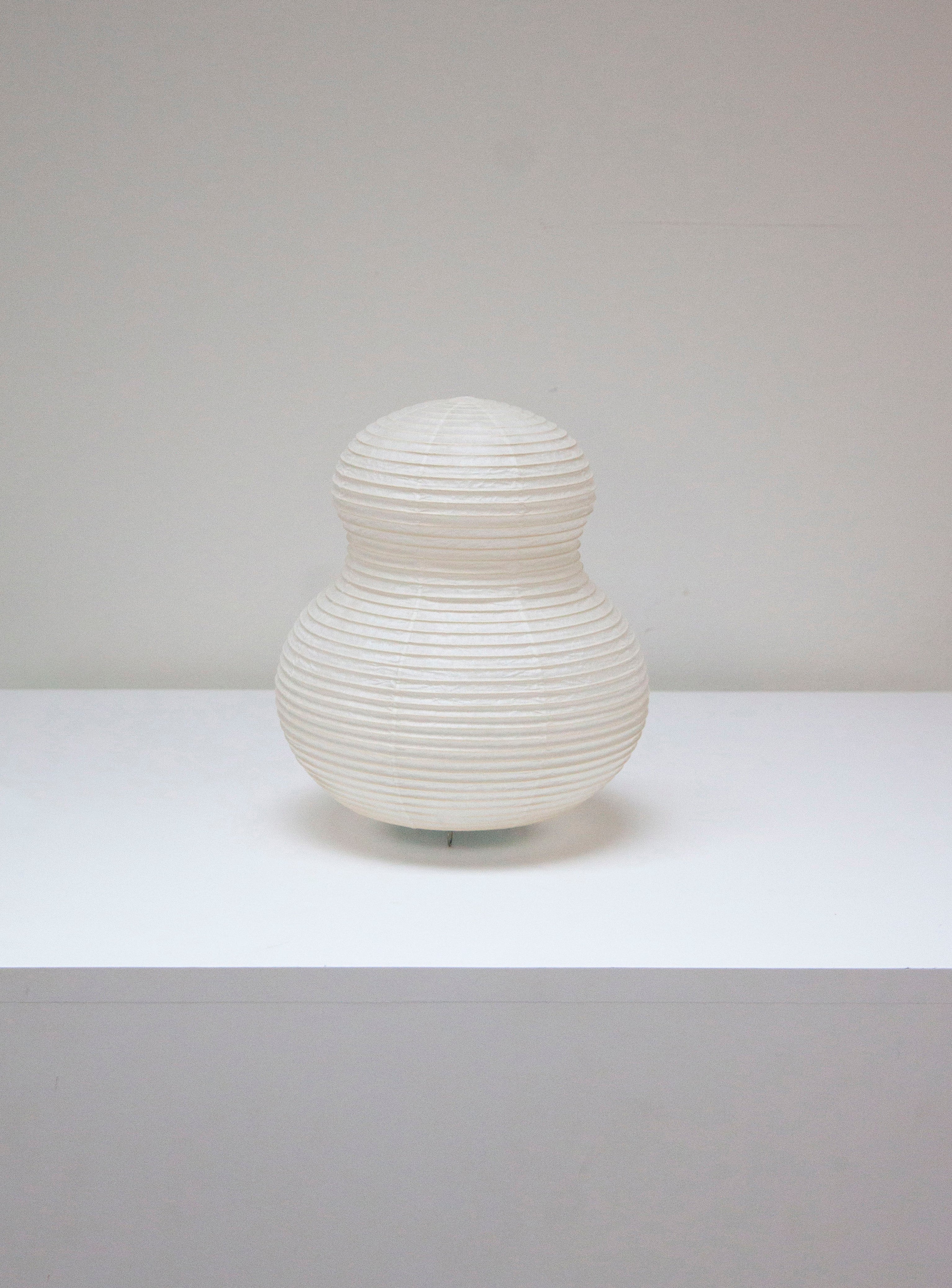 Paper Moon 02 Desk Lamp by Shigeru Uchida - Image 4