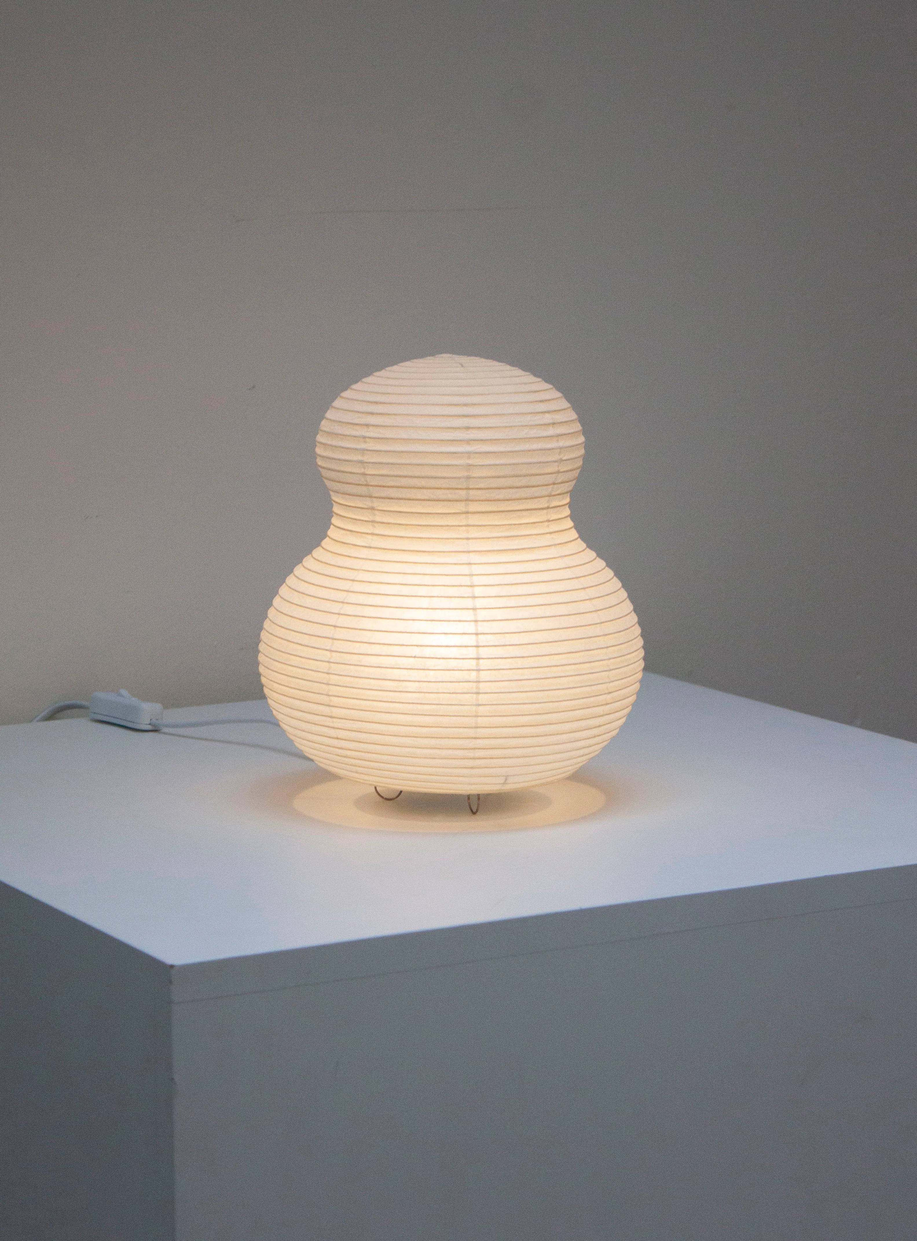 Paper Moon 02 Desk Lamp by Shigeru Uchida - Image 5