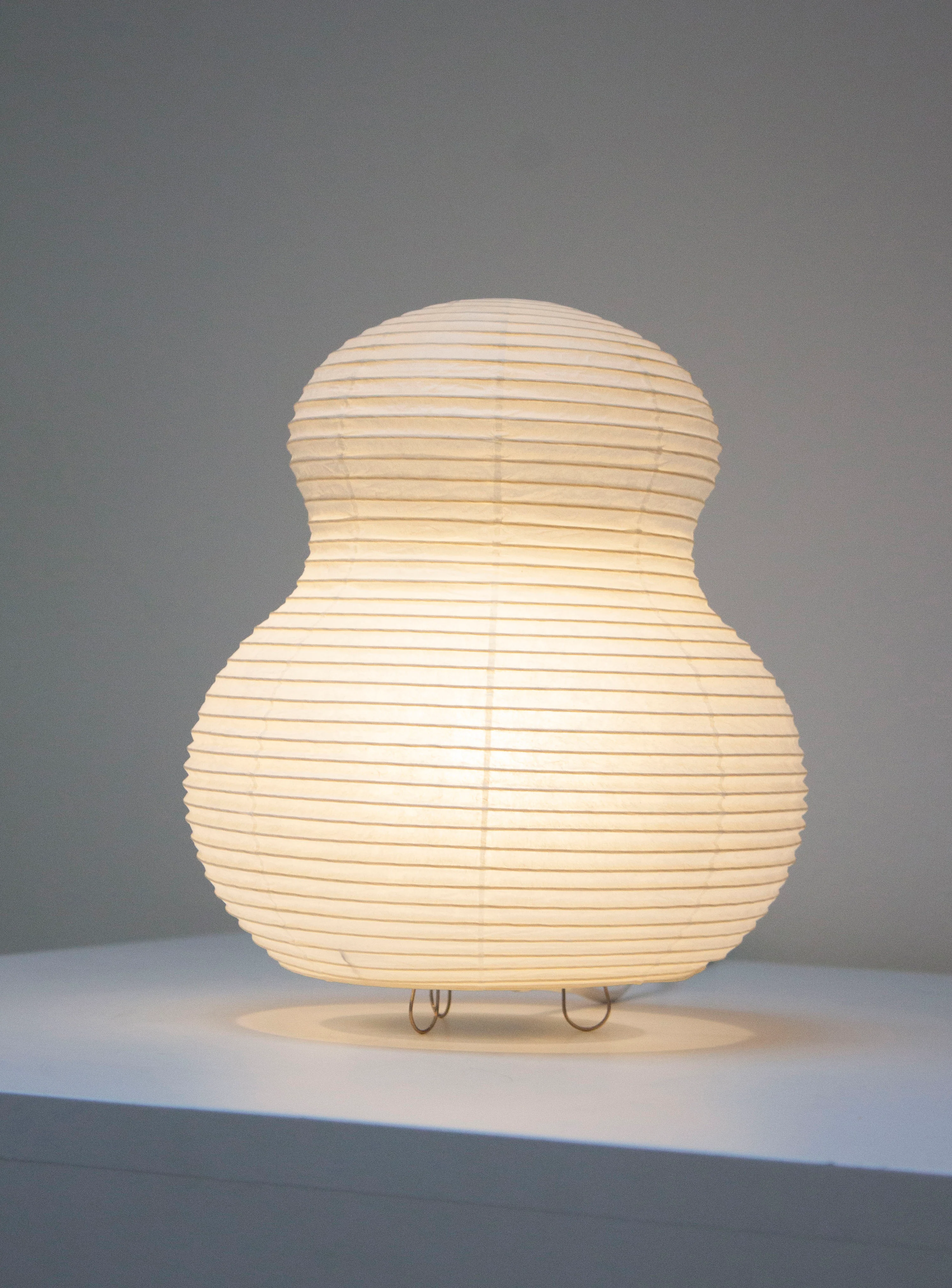 Paper Moon 02 Desk Lamp by Shigeru Uchida - Image 9
