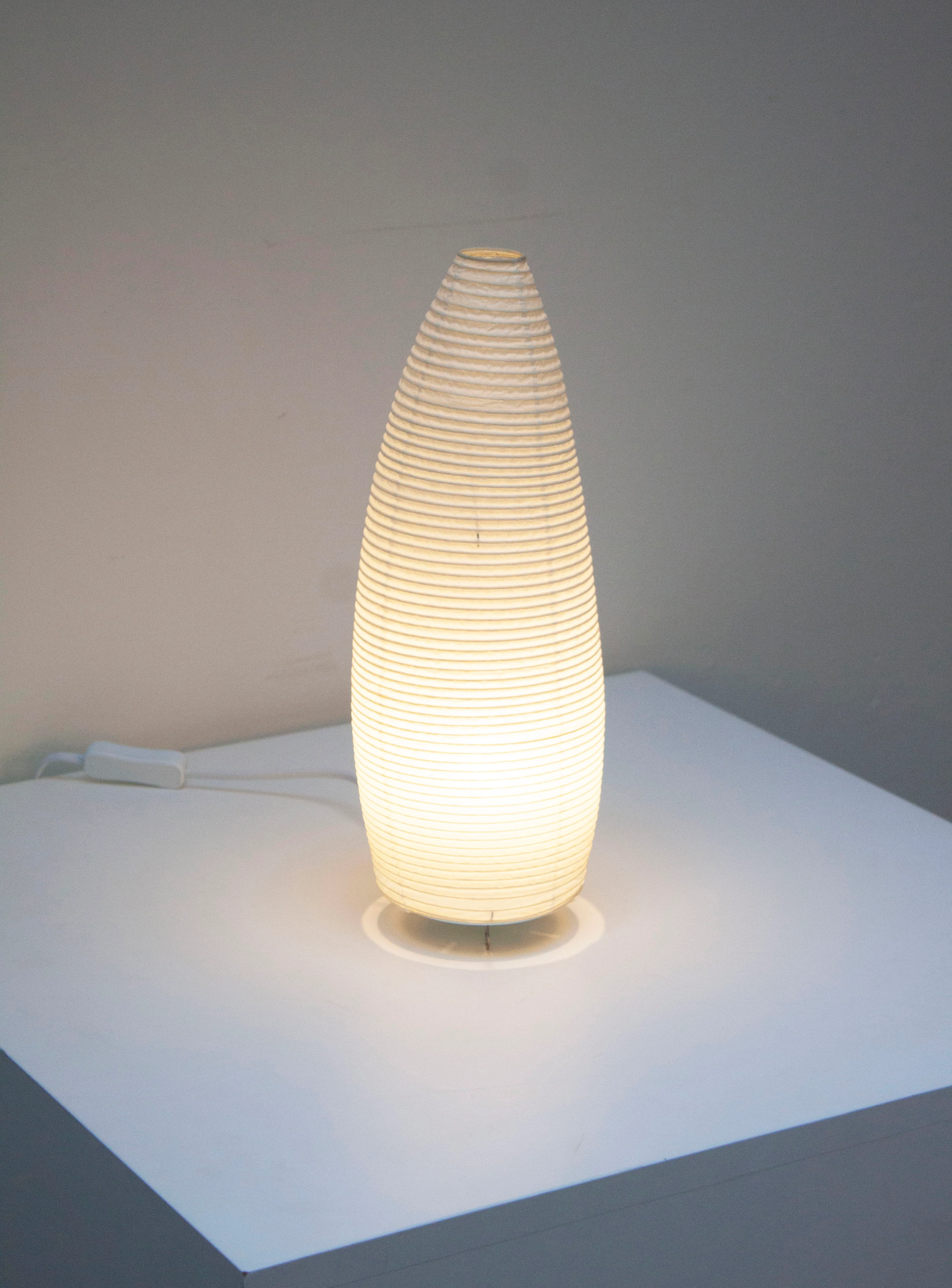 Paper Moon 03 Desk Lamp by Shigeru Uchida - Image 3