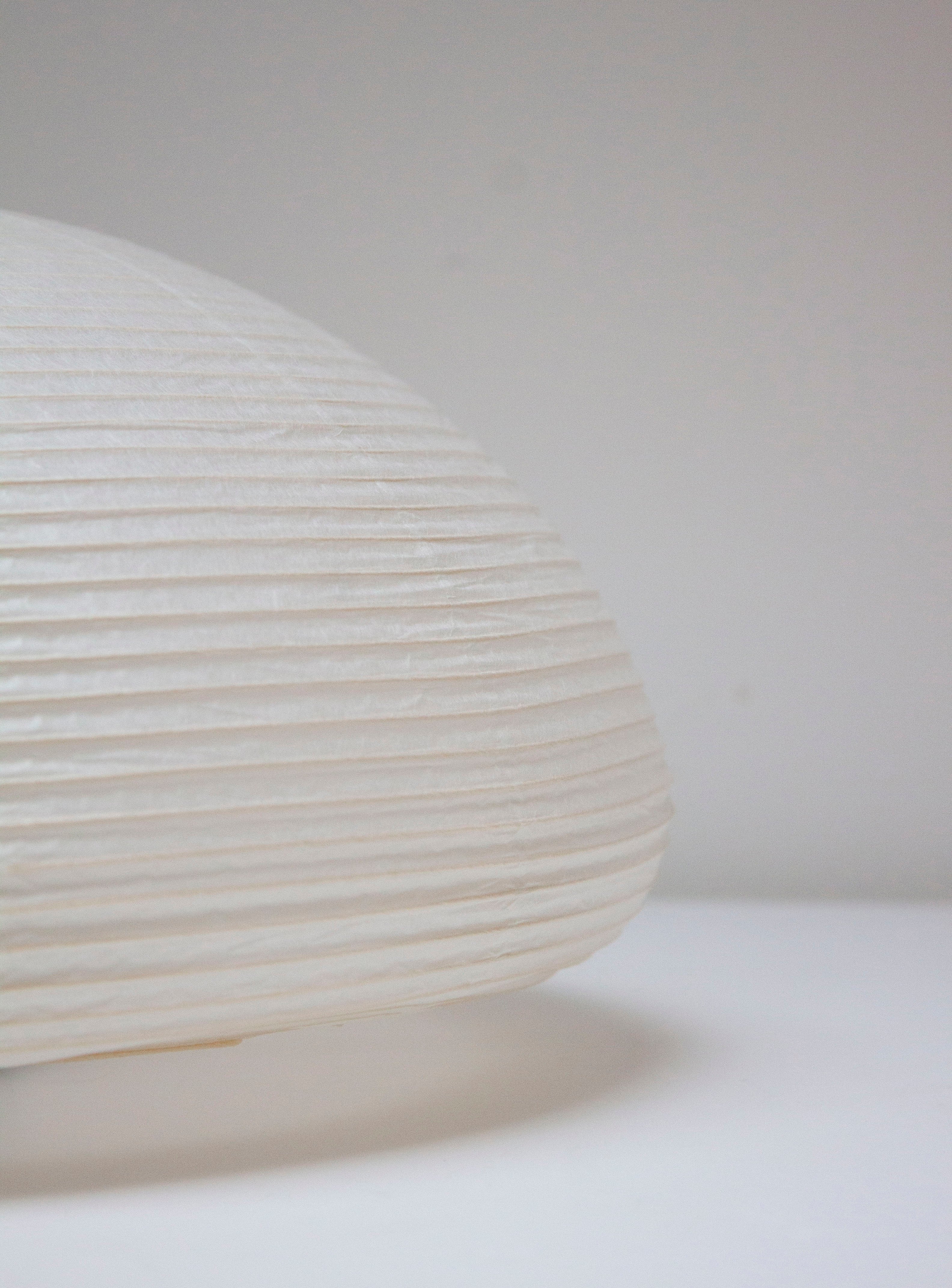 Paper Moon 04 Desk Lamp by Shigeru Uchida - Image 14