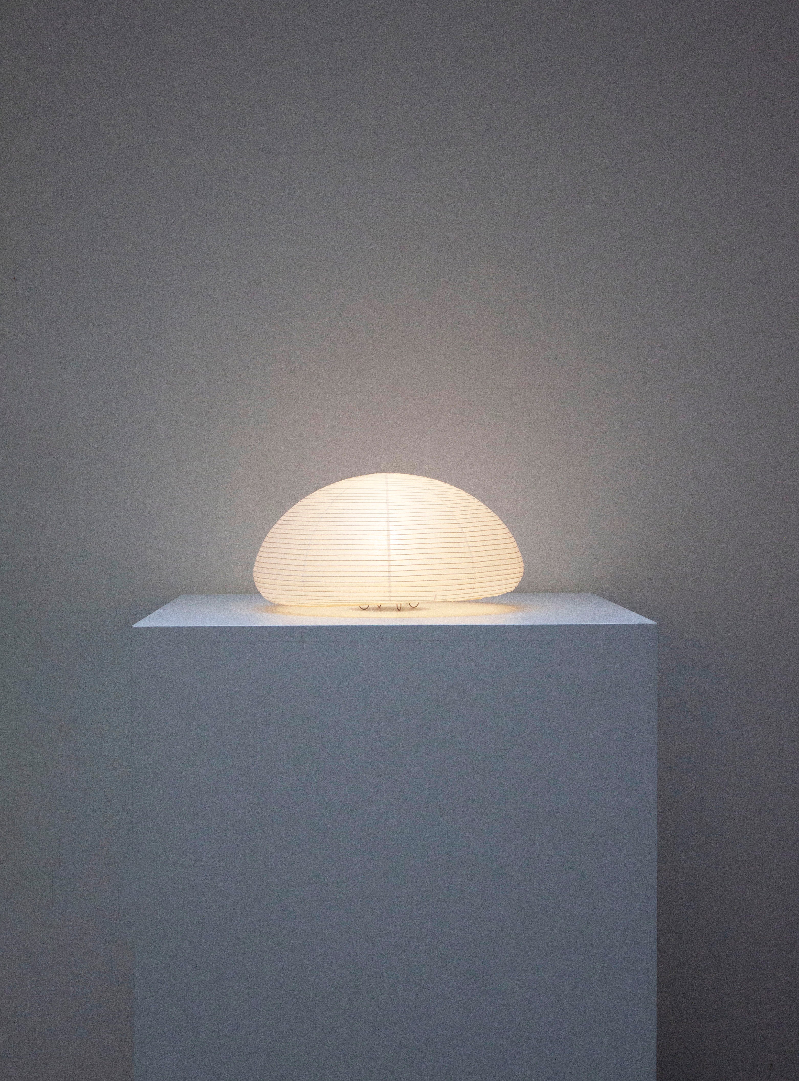 Paper Moon 04 Desk Lamp by Shigeru Uchida - Image 5