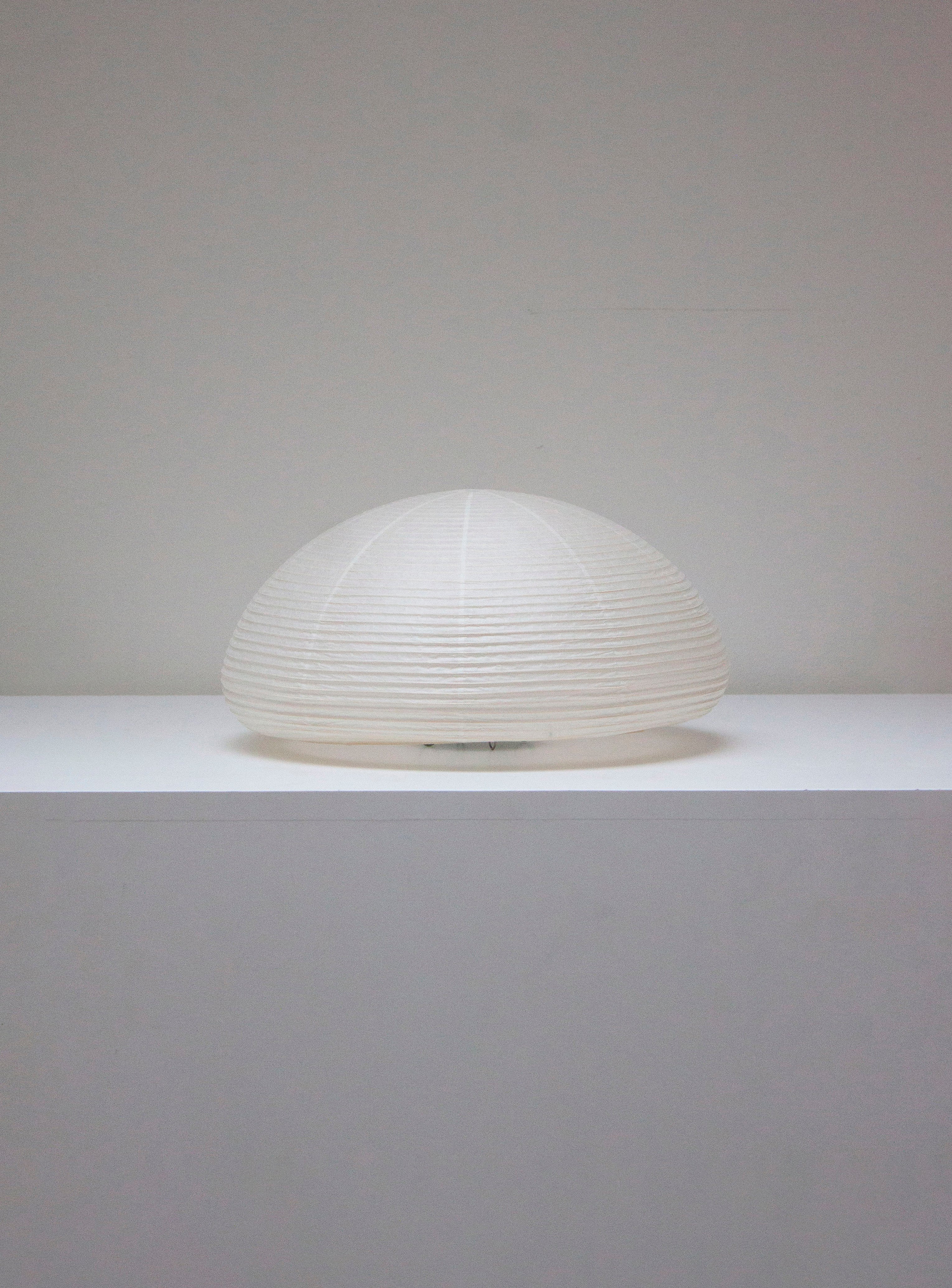Paper Moon 04 Desk Lamp by Shigeru Uchida - Image 6
