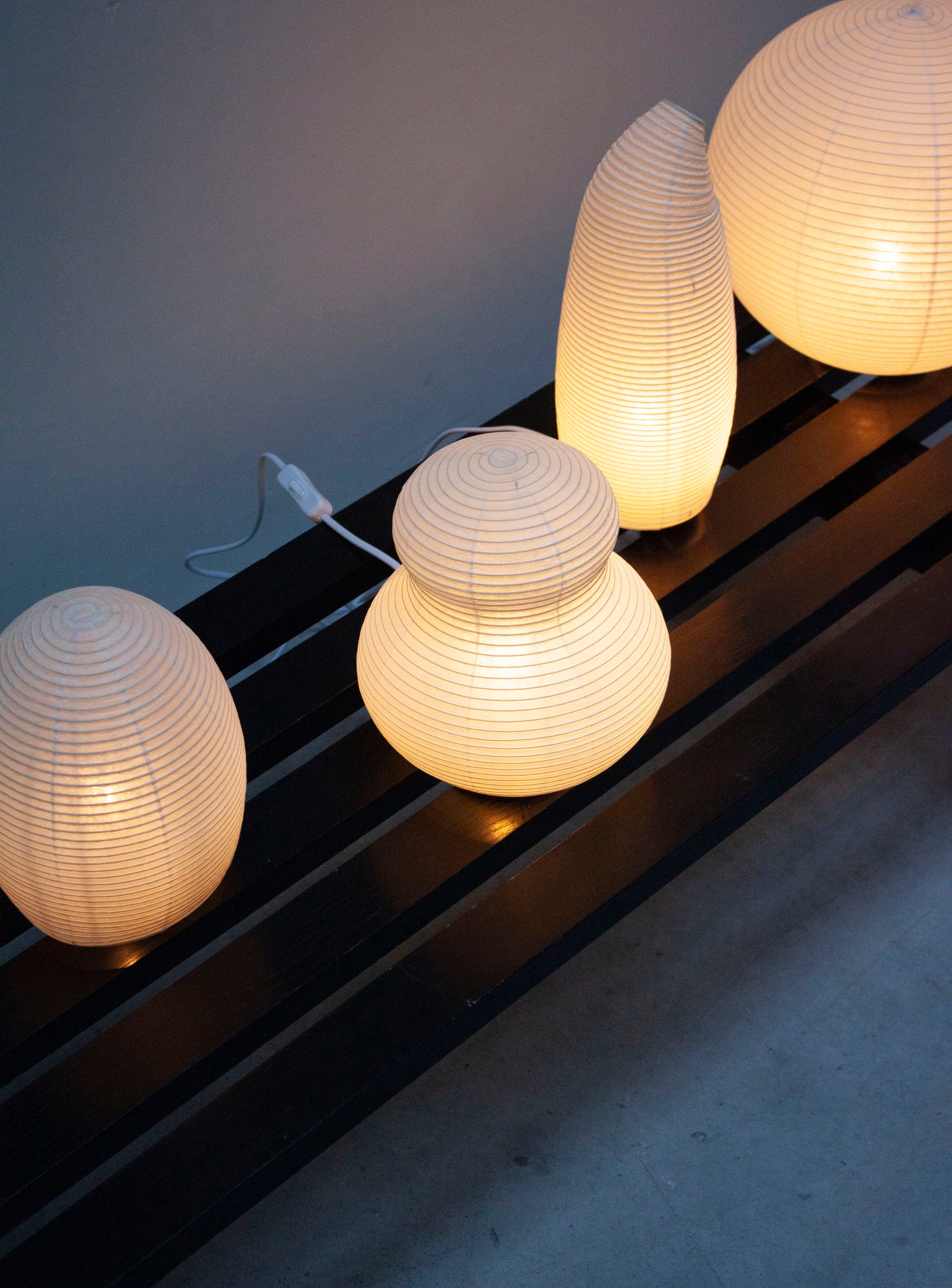Paper Moon 03 Desk Lamp by Shigeru Uchida - Image 26