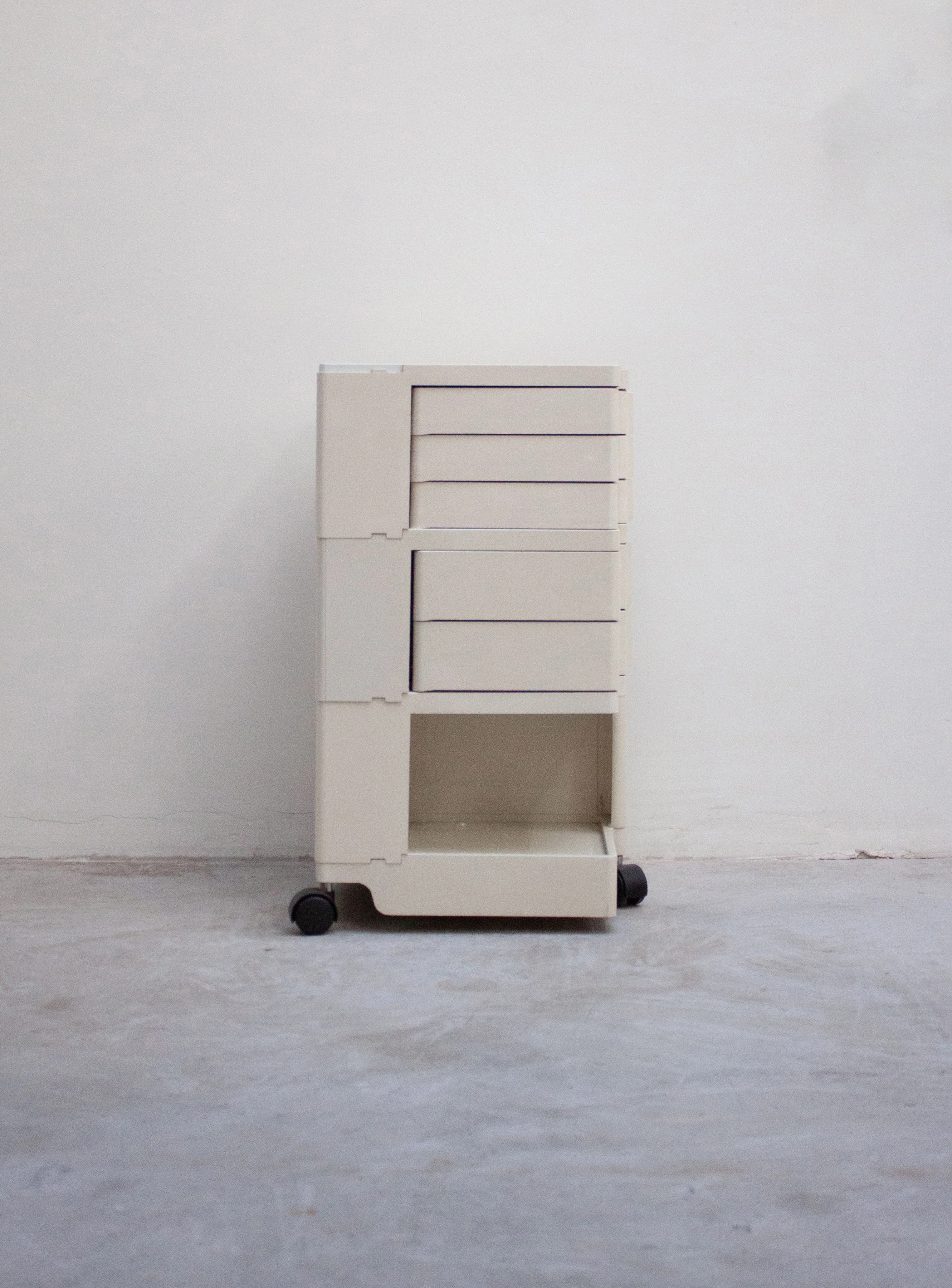 Bieffeplast Boby Trolley by Joe Colombo (White) - Image 2