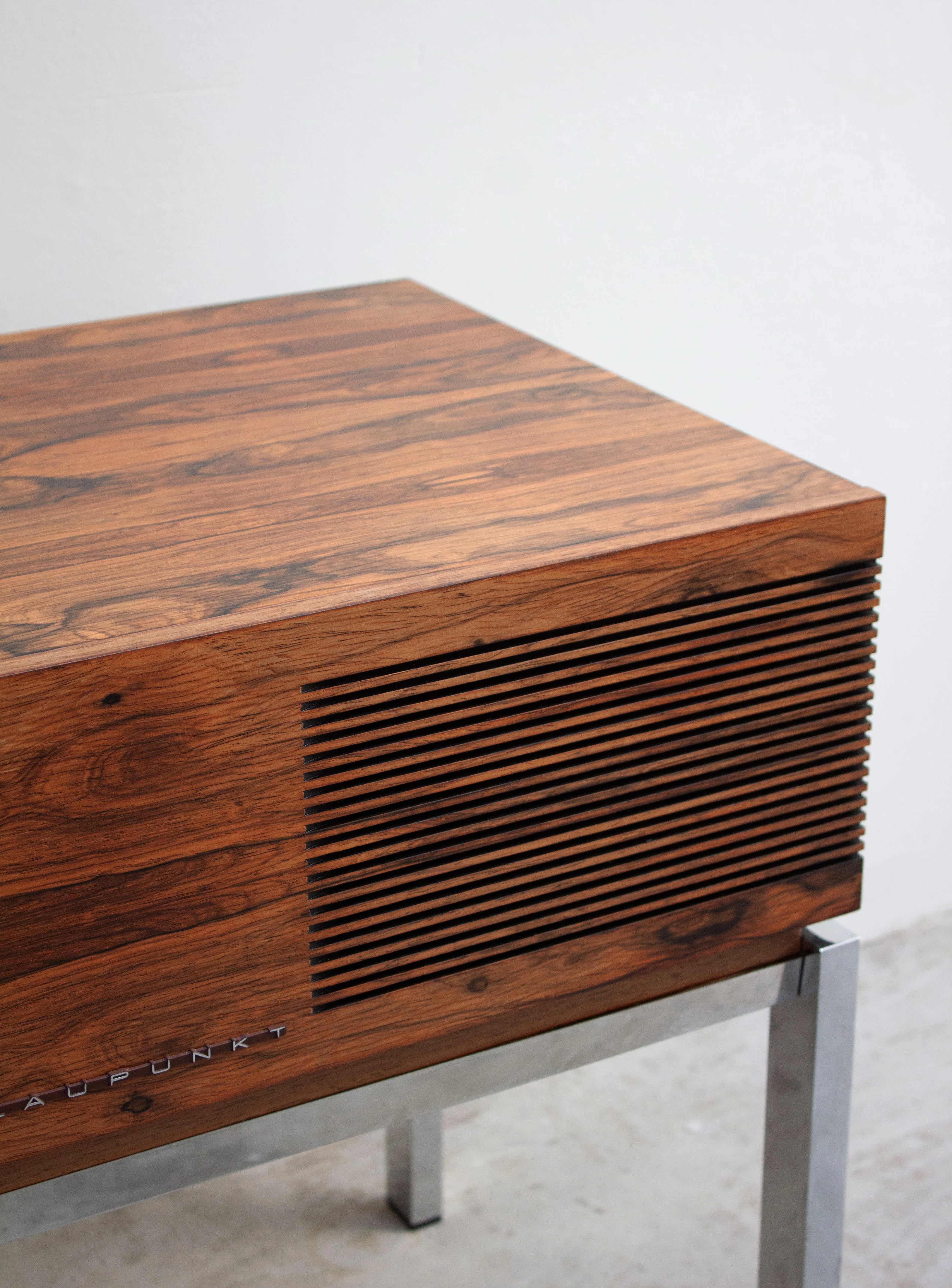 Blaupunkt Arizona Deluxe Stereo Cabinet (Rosewood) - Image 20