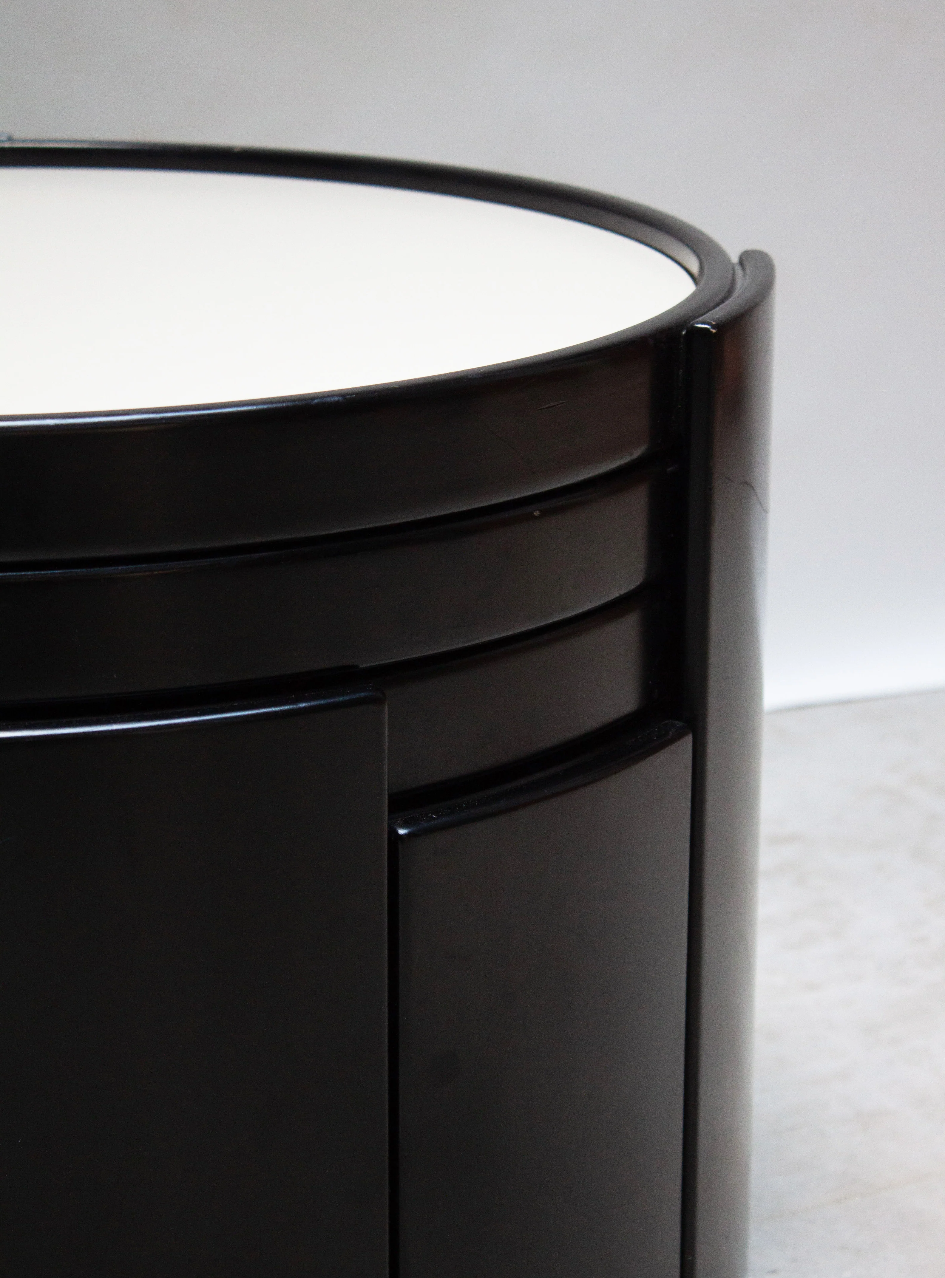 Cassina 783 Nesting Tables by Gianfranco Frattini (Black) - Image 10