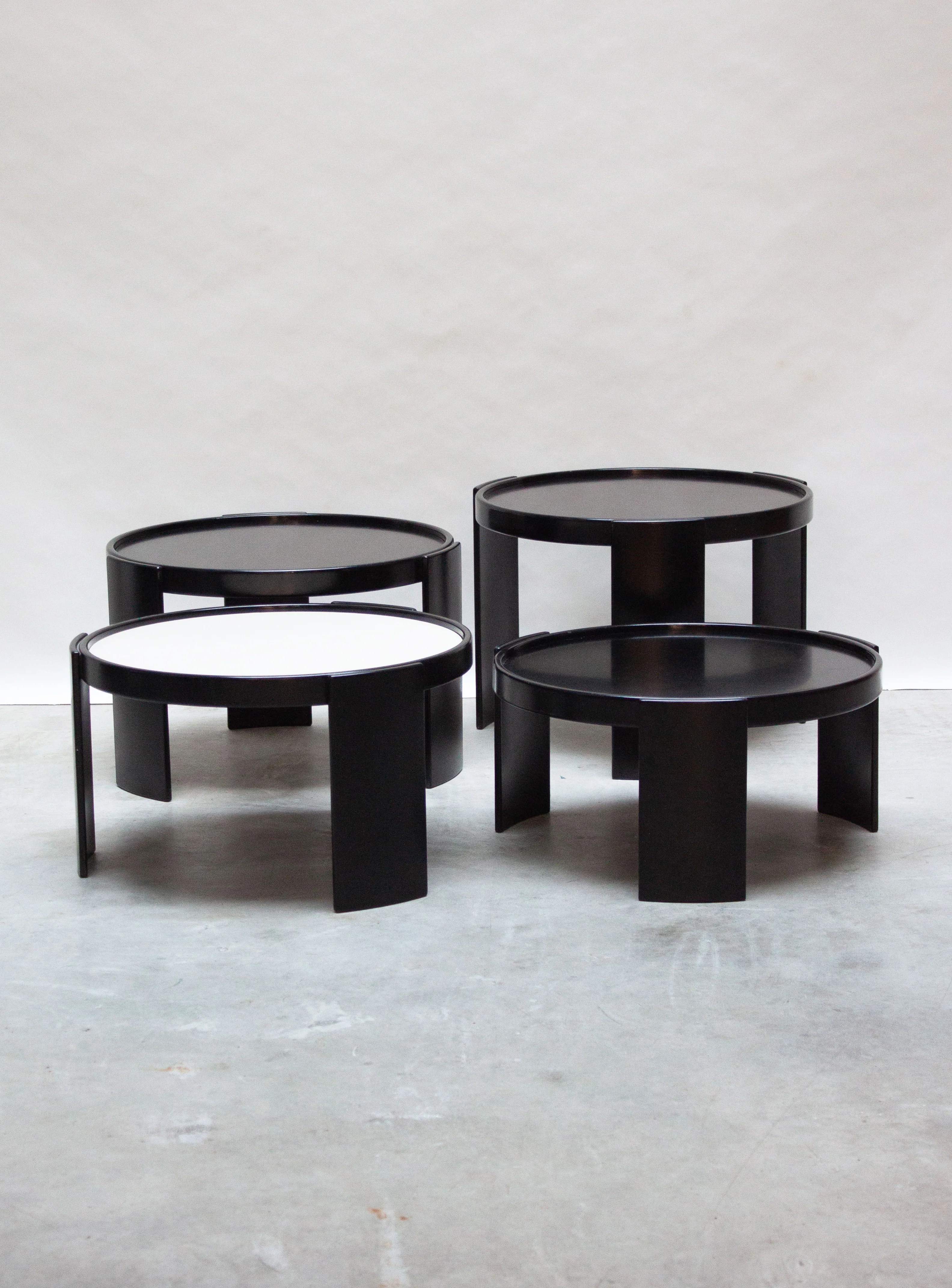 Cassina 783 Nesting Tables by Gianfranco Frattini (Black) - Image 17