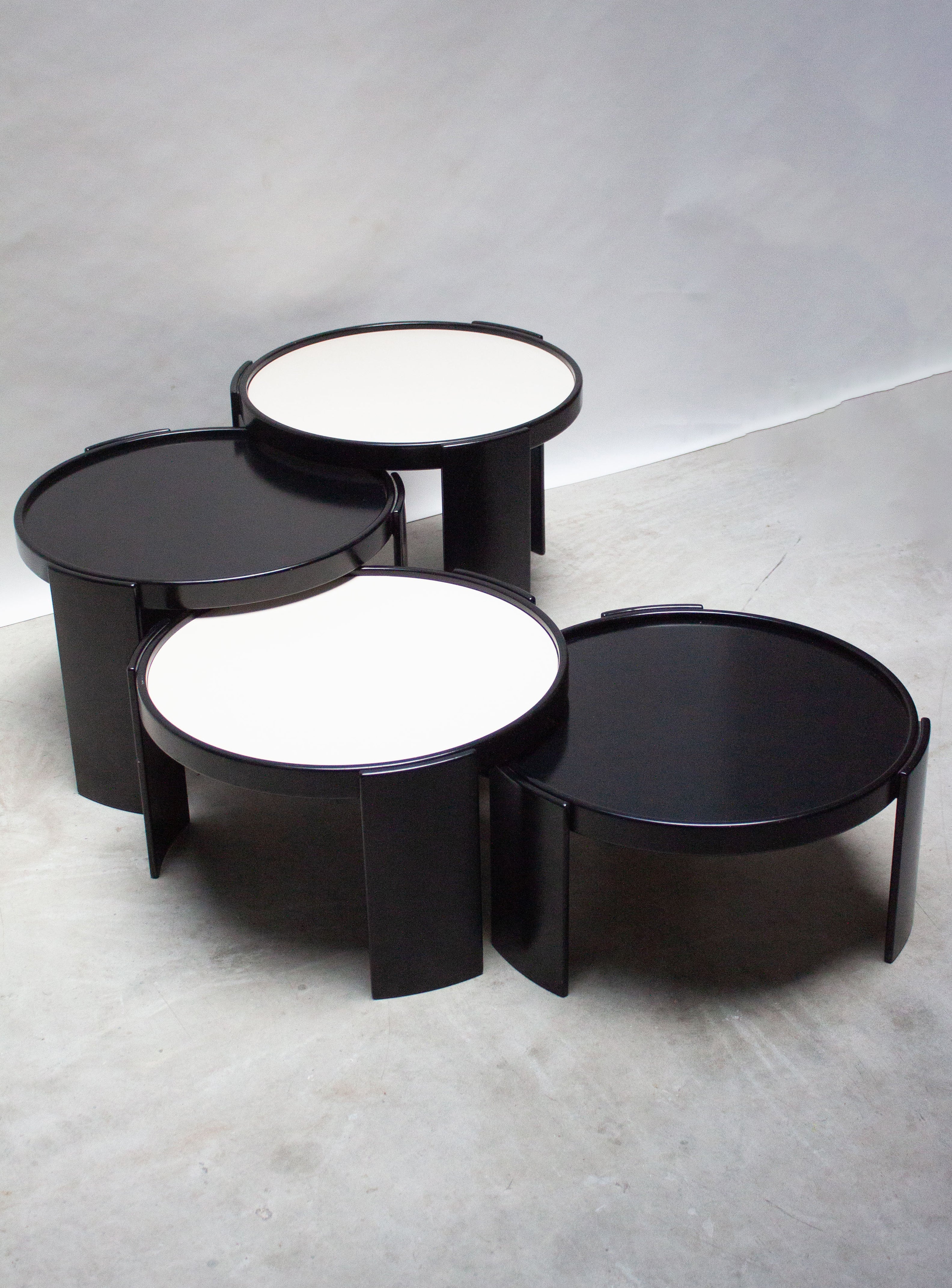 Cassina 783 Nesting Tables by Gianfranco Frattini (Black) - Image 30