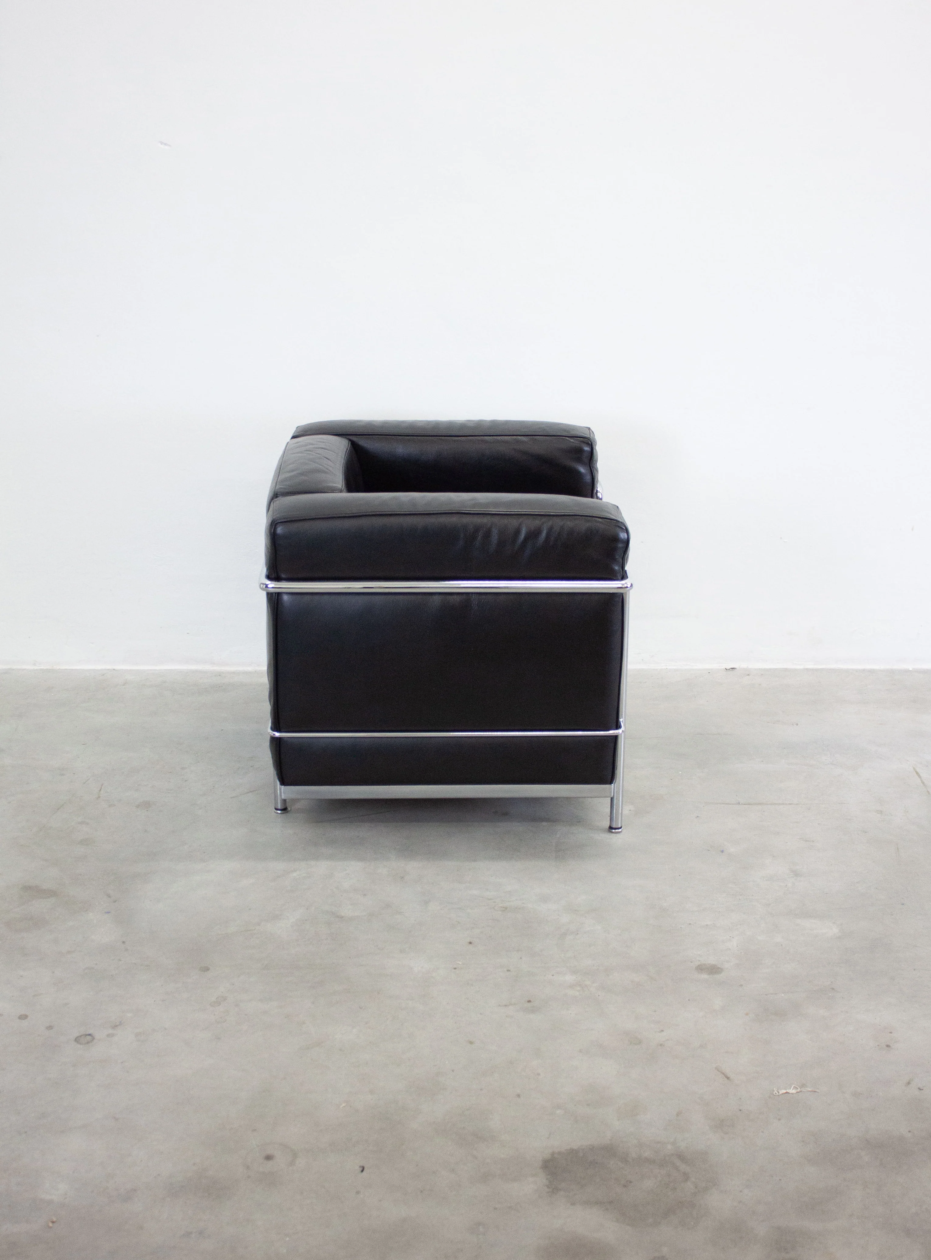 Cassina LC2 Lounge Chair by Le Corbusier (Black) - Image 10