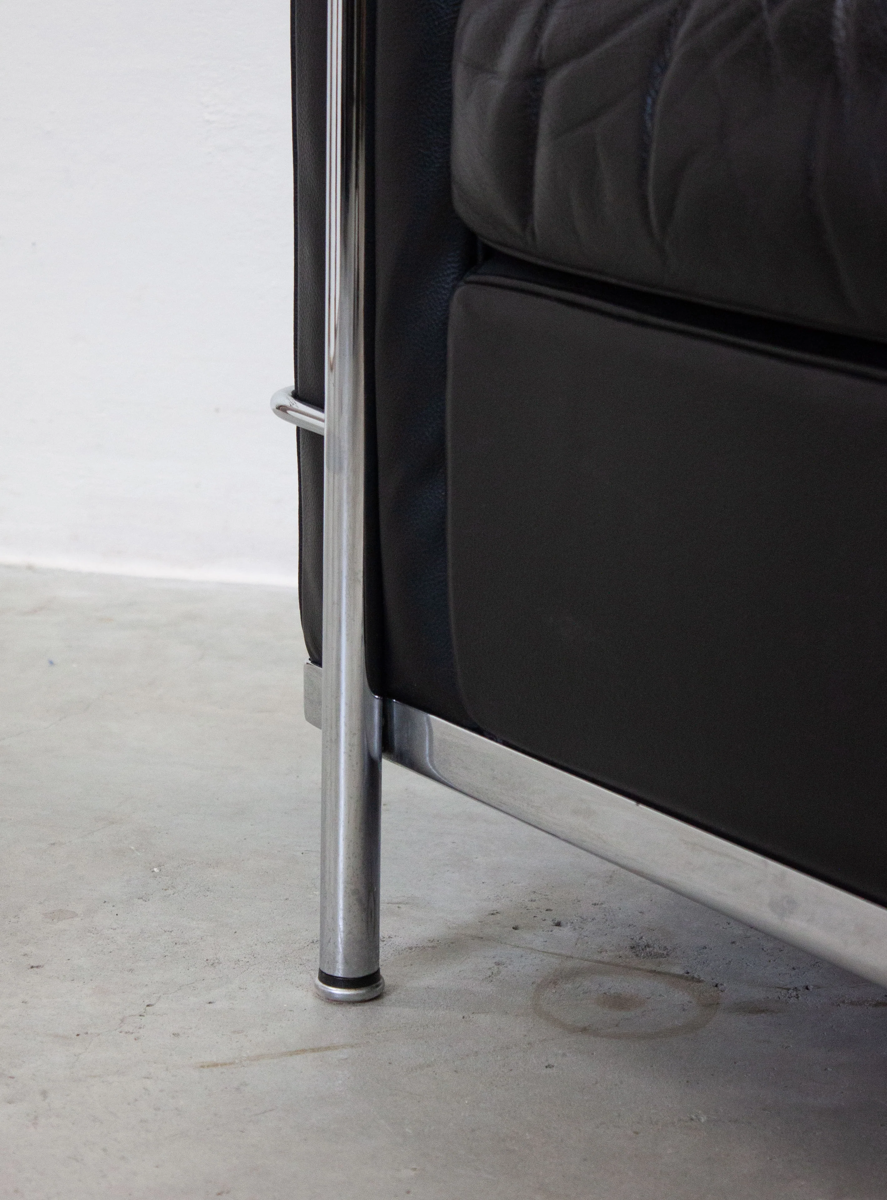 Cassina LC2 Lounge Chair by Le Corbusier (Black) - Image 18