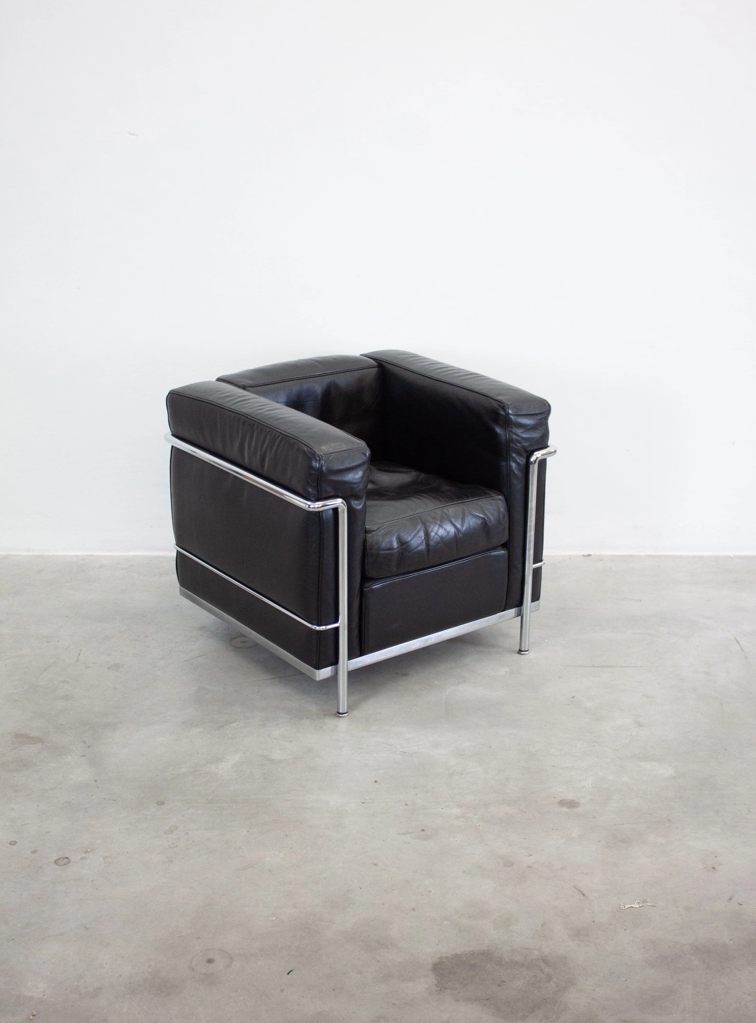 Cassina LC2 Lounge Chair by Le Corbusier (Black) - Image 3