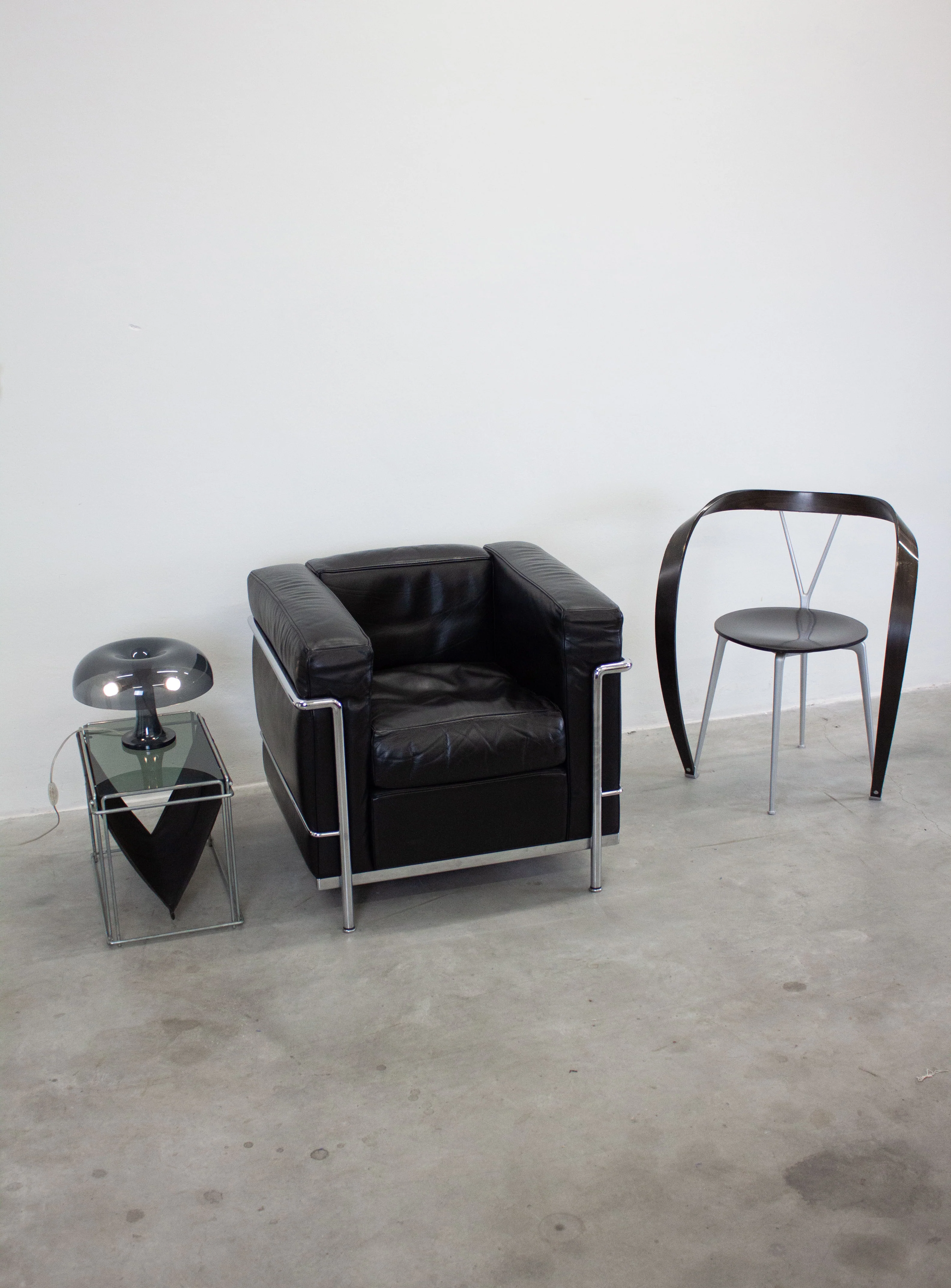 Cassina LC2 Lounge Chair by Le Corbusier (Black) - Image 4