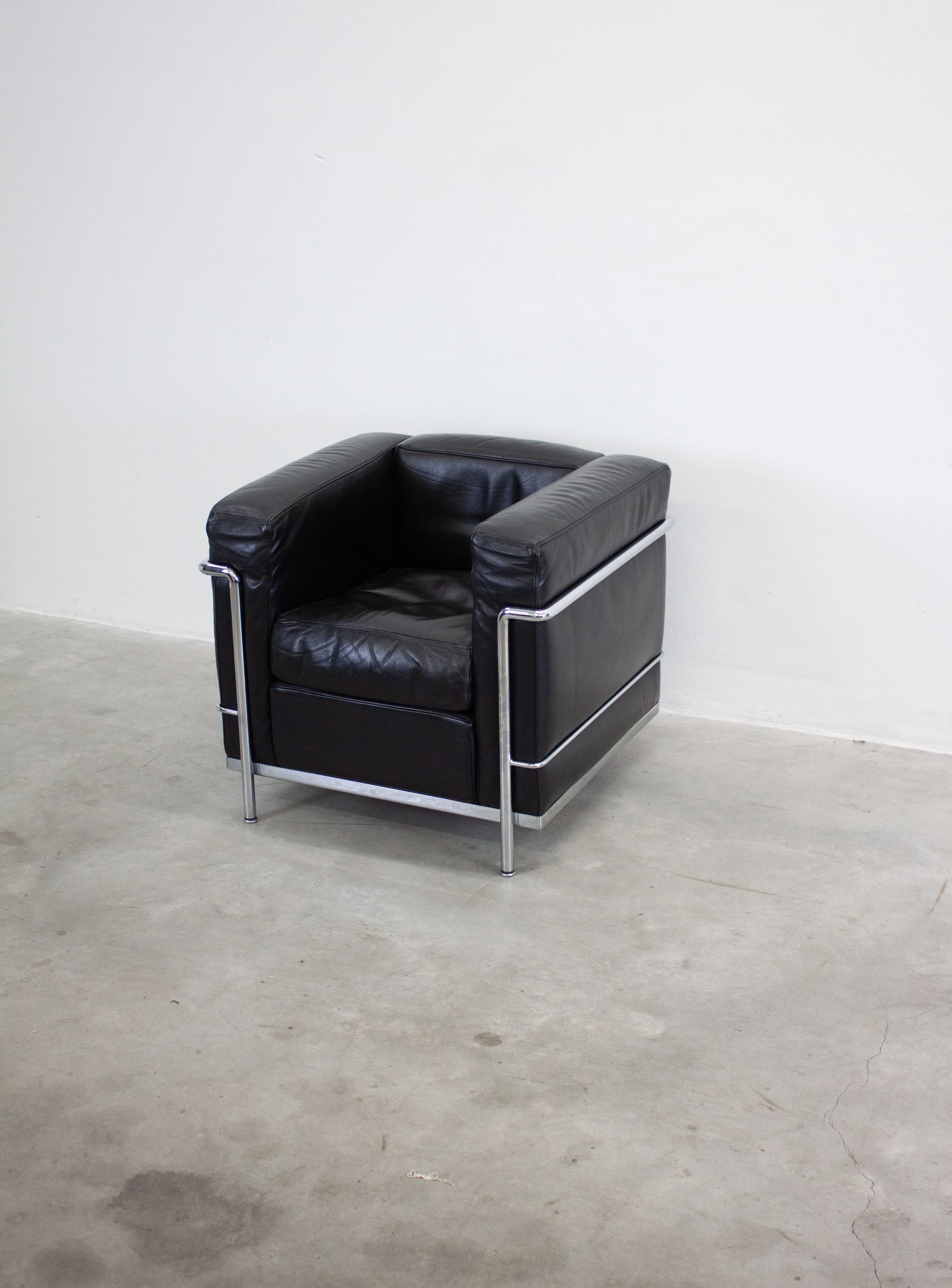 Cassina LC2 Lounge Chair by Le Corbusier (Black) - Image 6