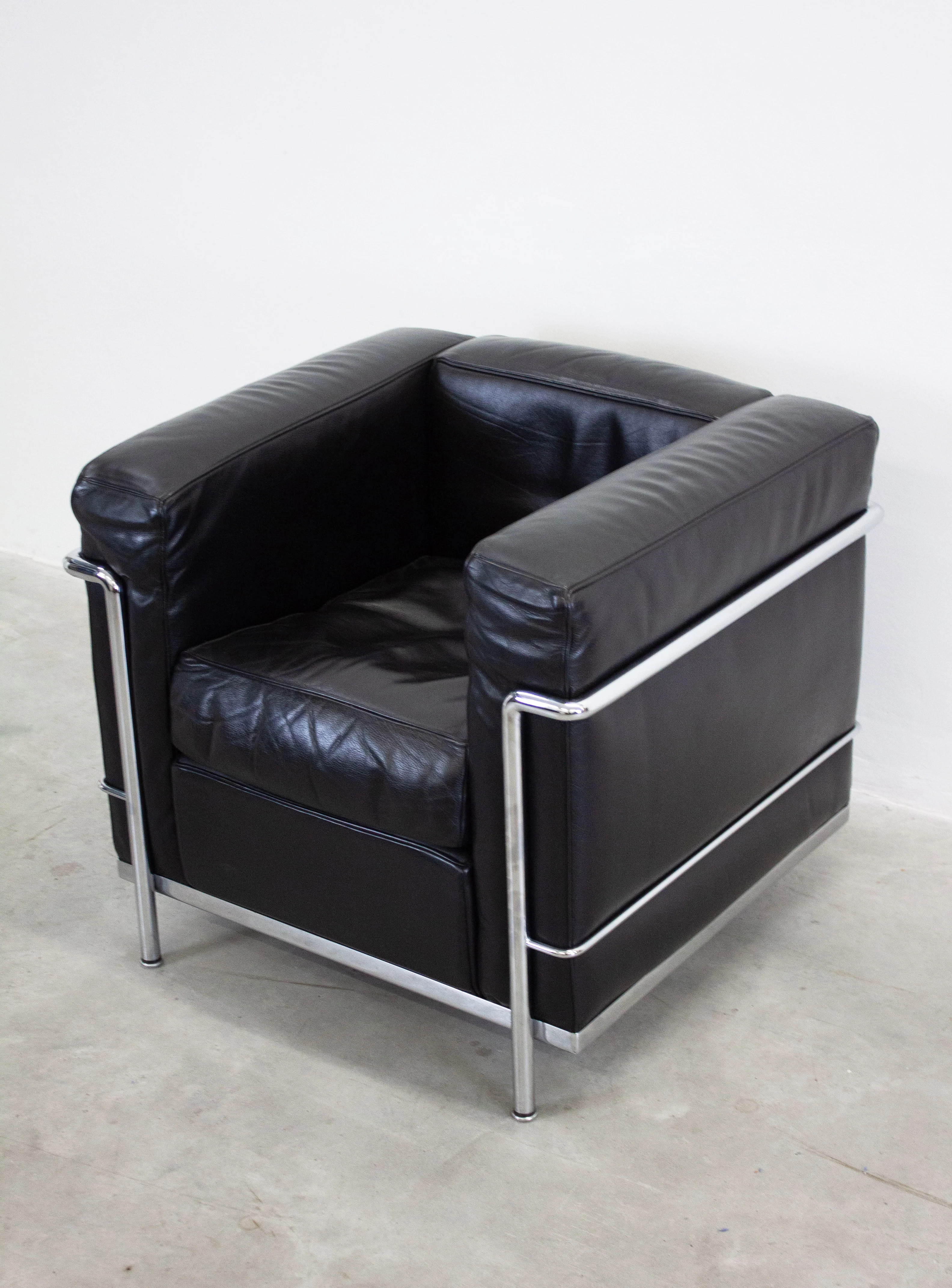 Cassina LC2 Lounge Chair by Le Corbusier (Black) - Image 8