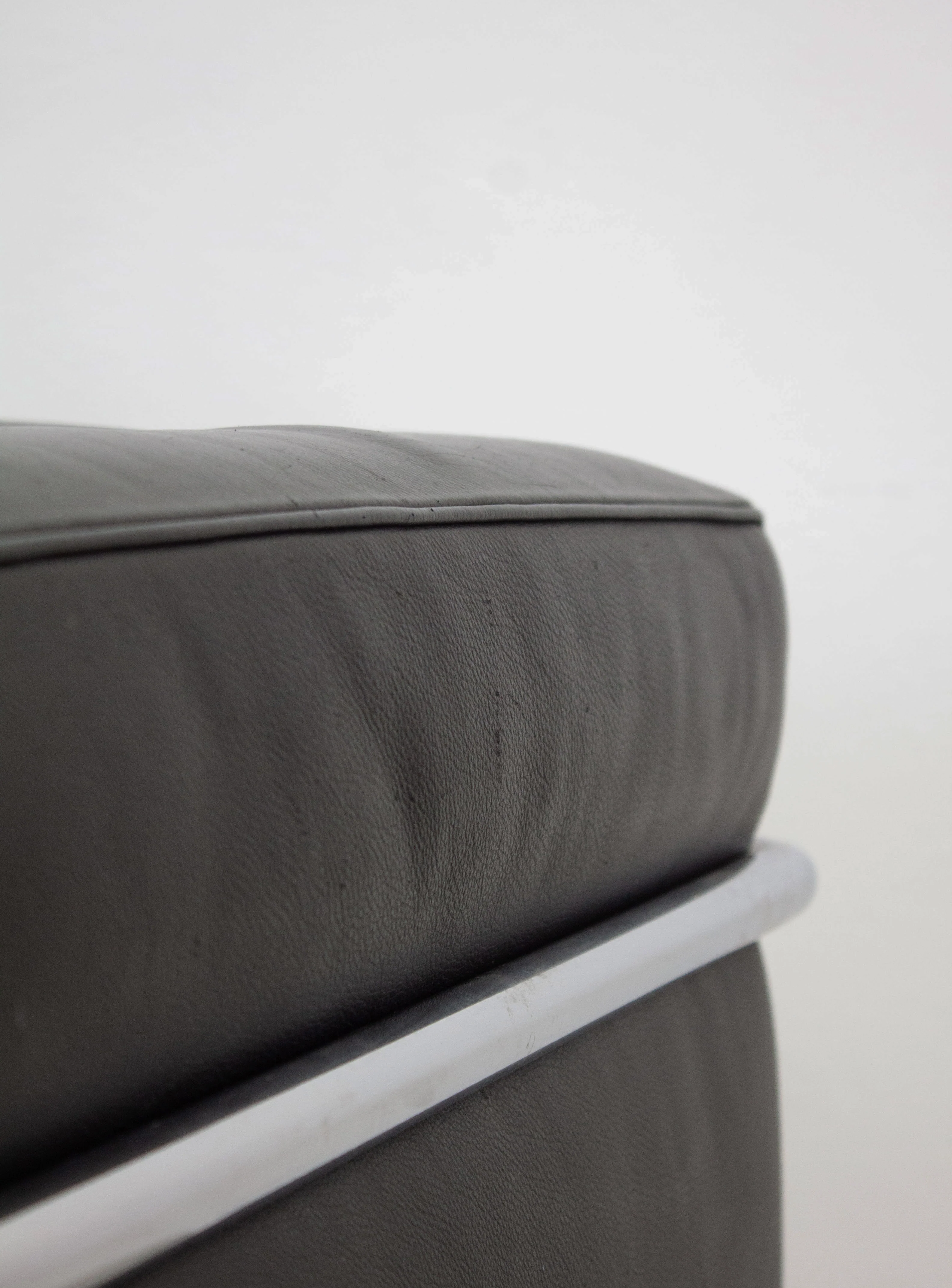 Cassina LC2 Lounge Chair by Le Corbusier (Black) - Image 10
