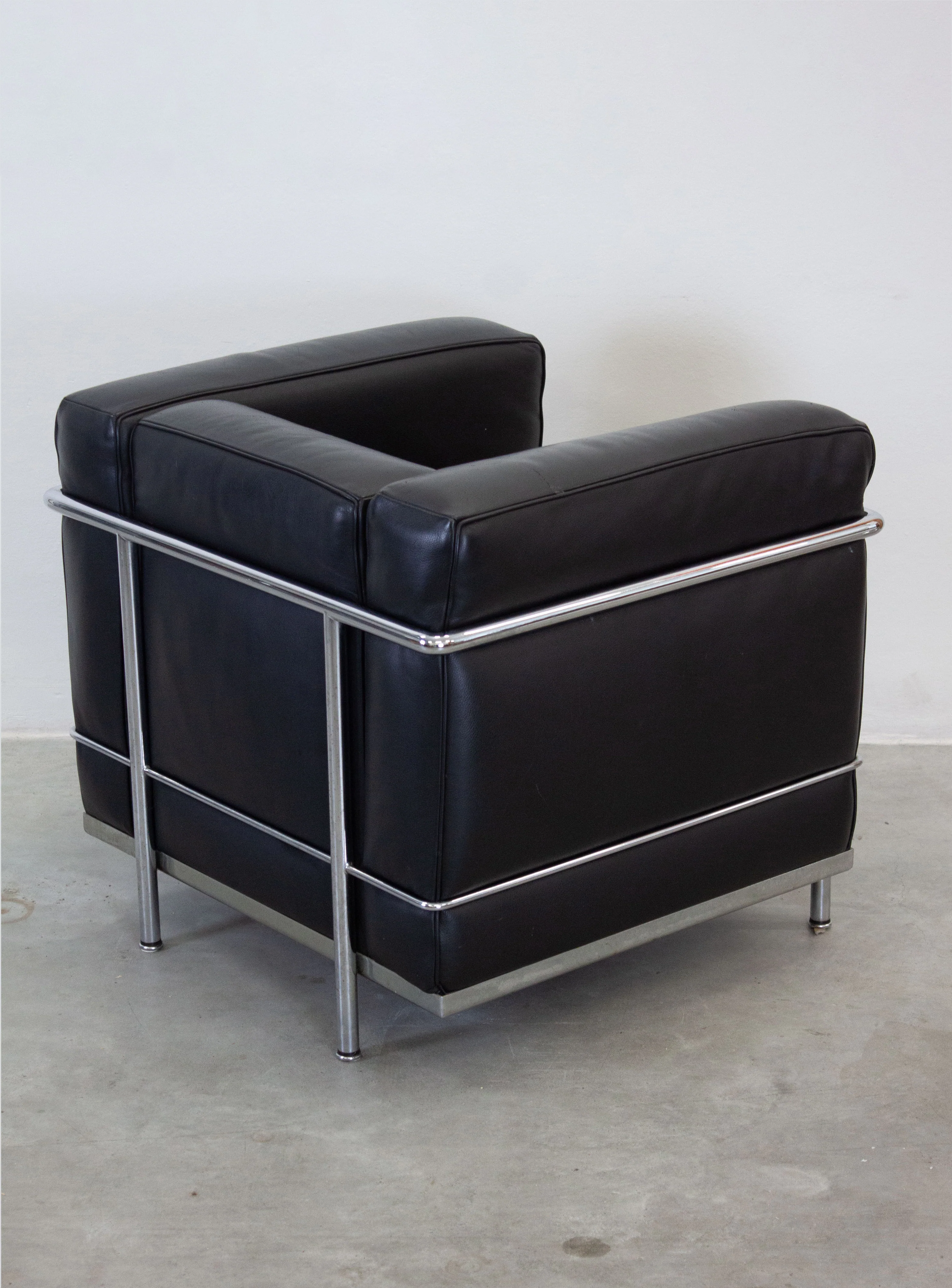 Cassina LC2 Lounge Chair by Le Corbusier (Black) - Image 15
