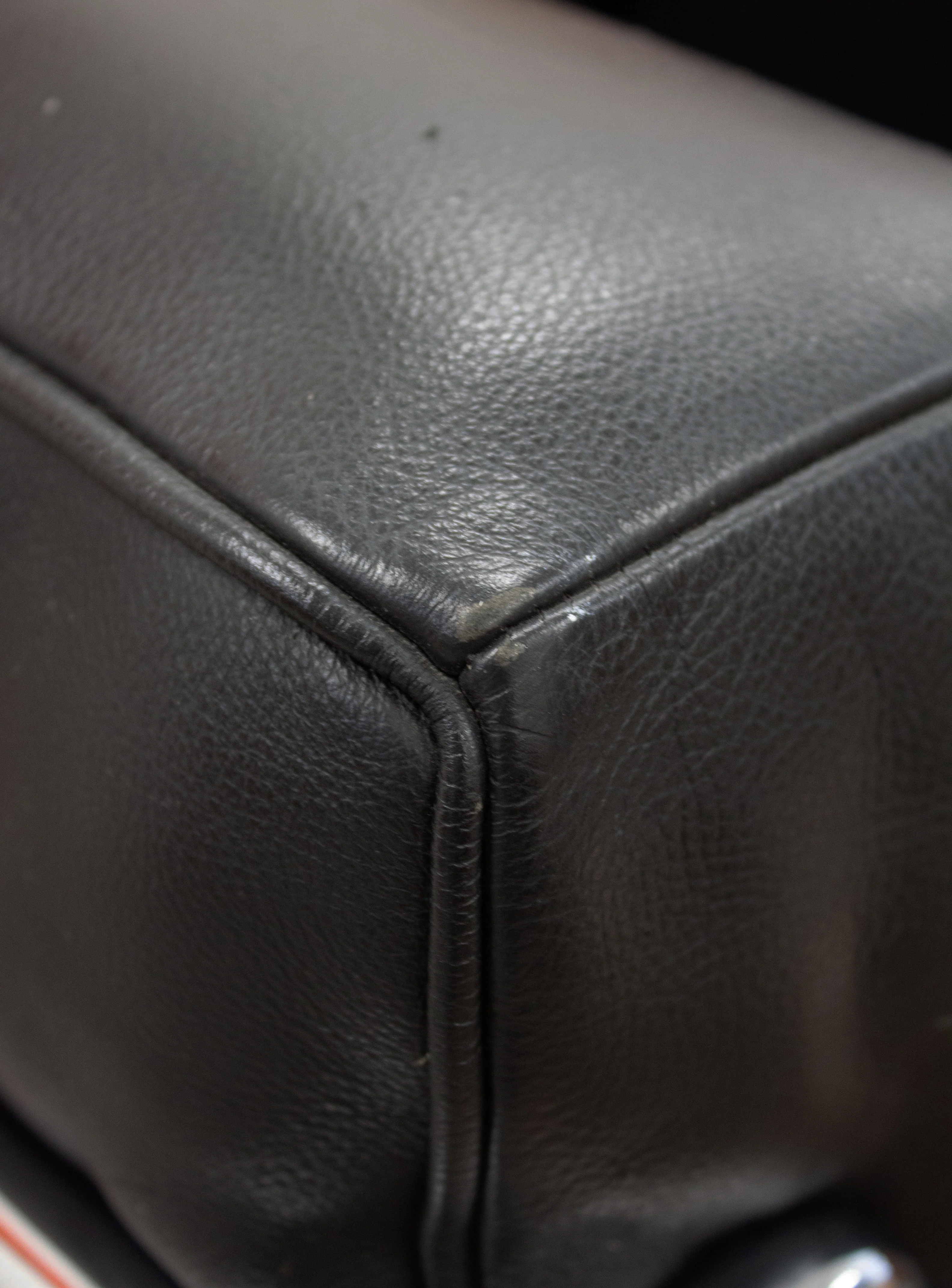 Cassina LC2 Lounge Chair by Le Corbusier (Black) - Image 18