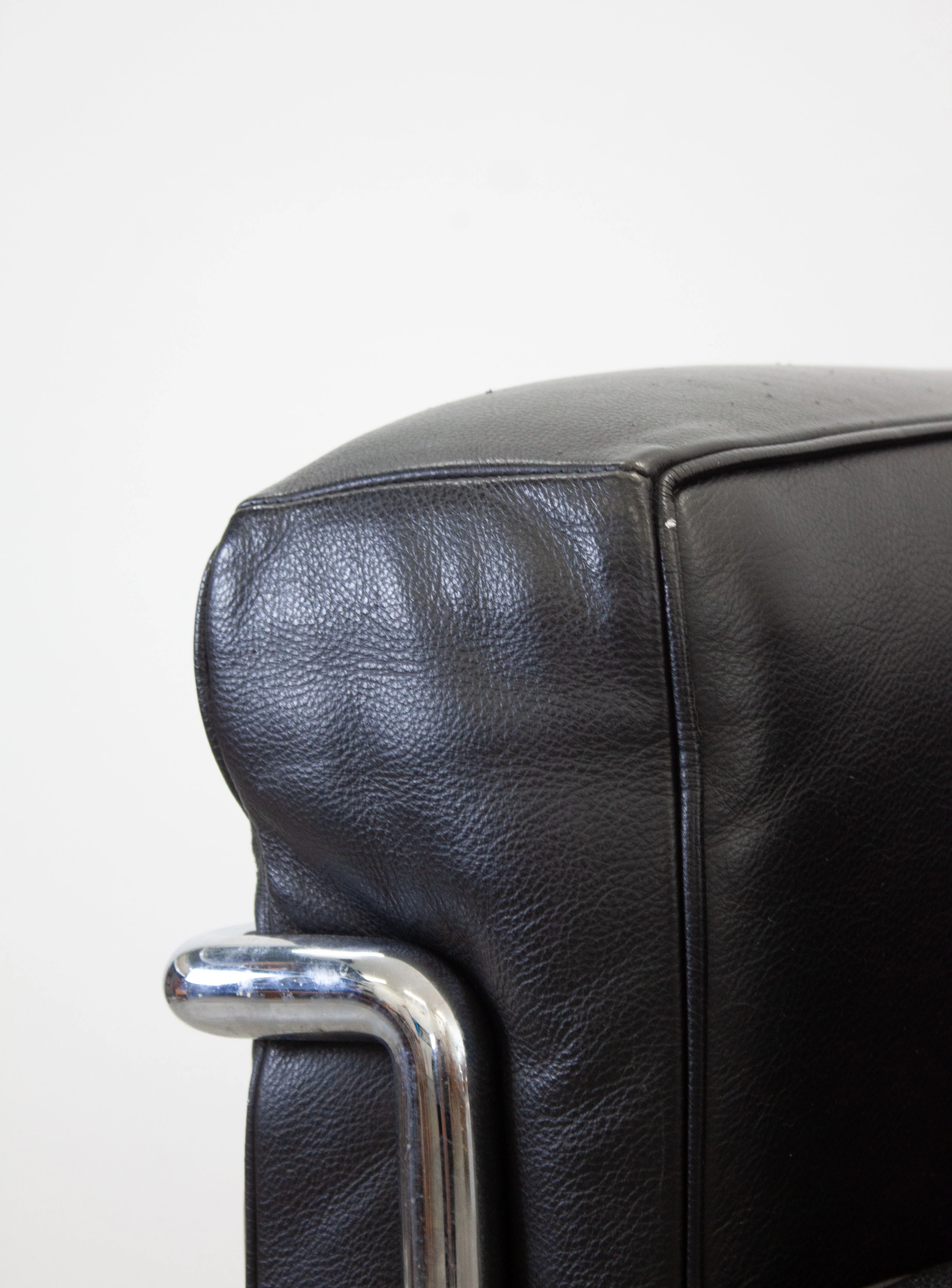 Cassina LC2 Lounge Chair by Le Corbusier (Black) - Image 9