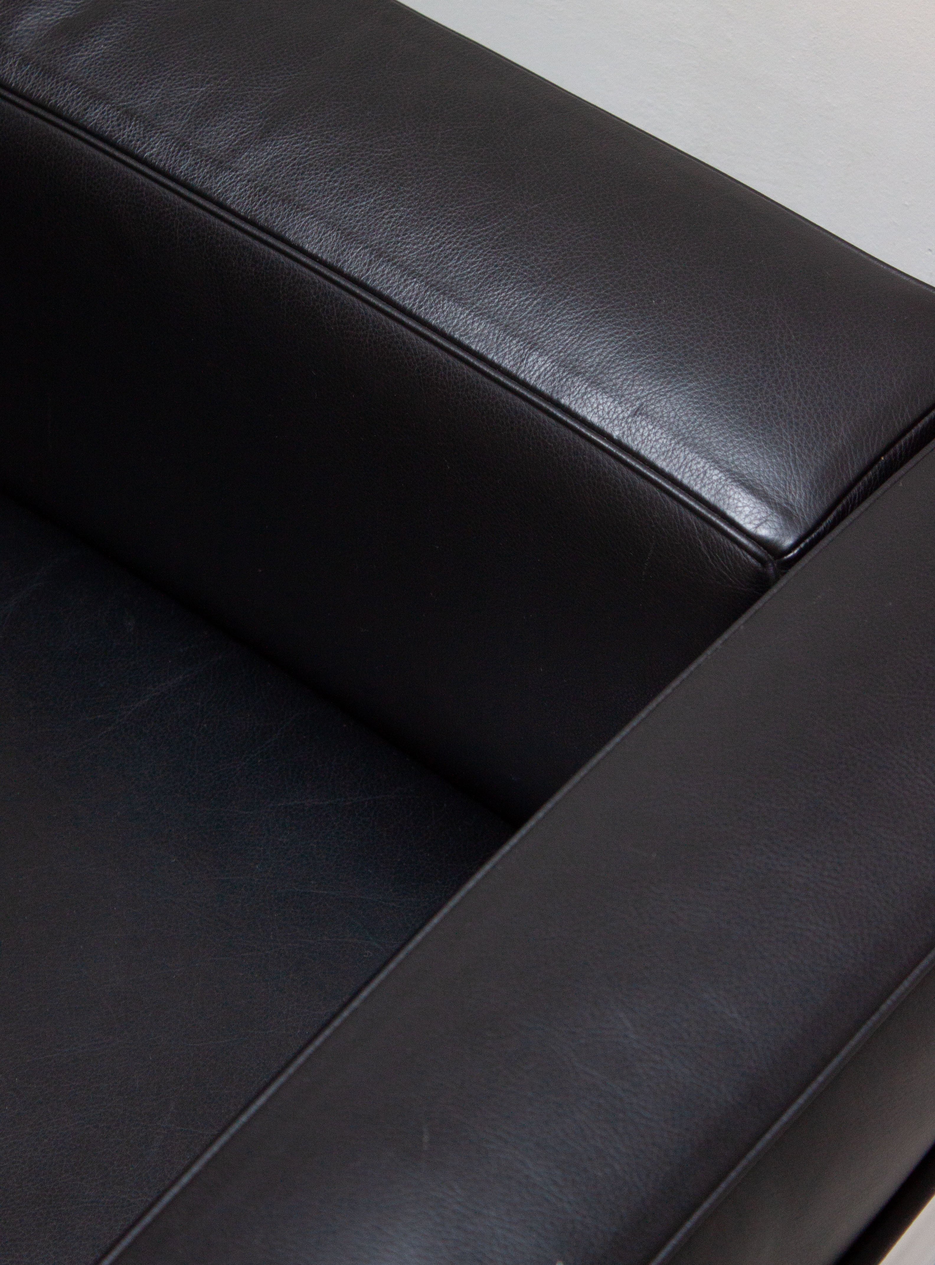 Cassina LC3 Lounge Chair by Le Corbusier (Black) - Image 18