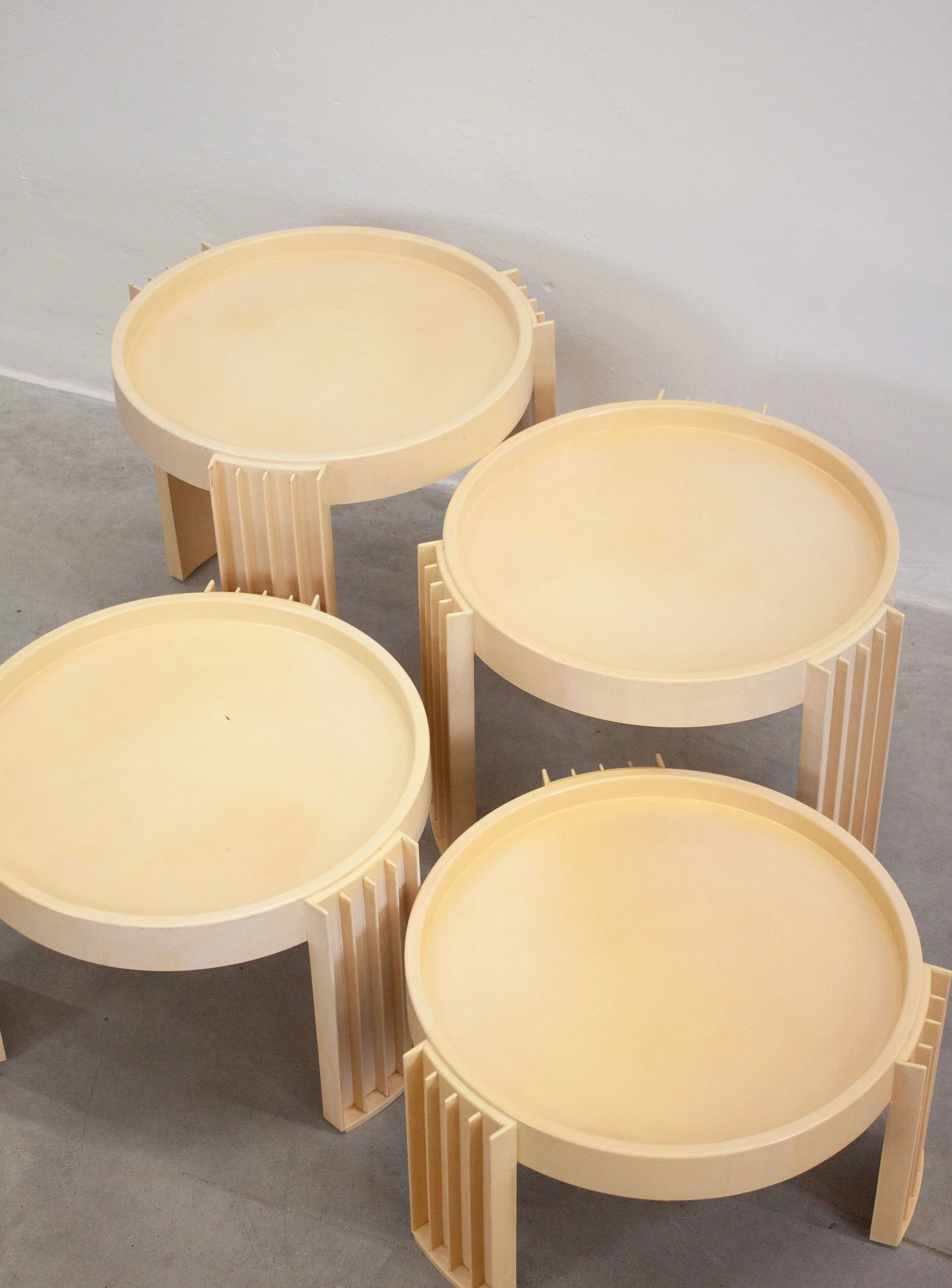Cassina Marema Nesting Tables by Gianfranco Frattini (Cream) - Image 17