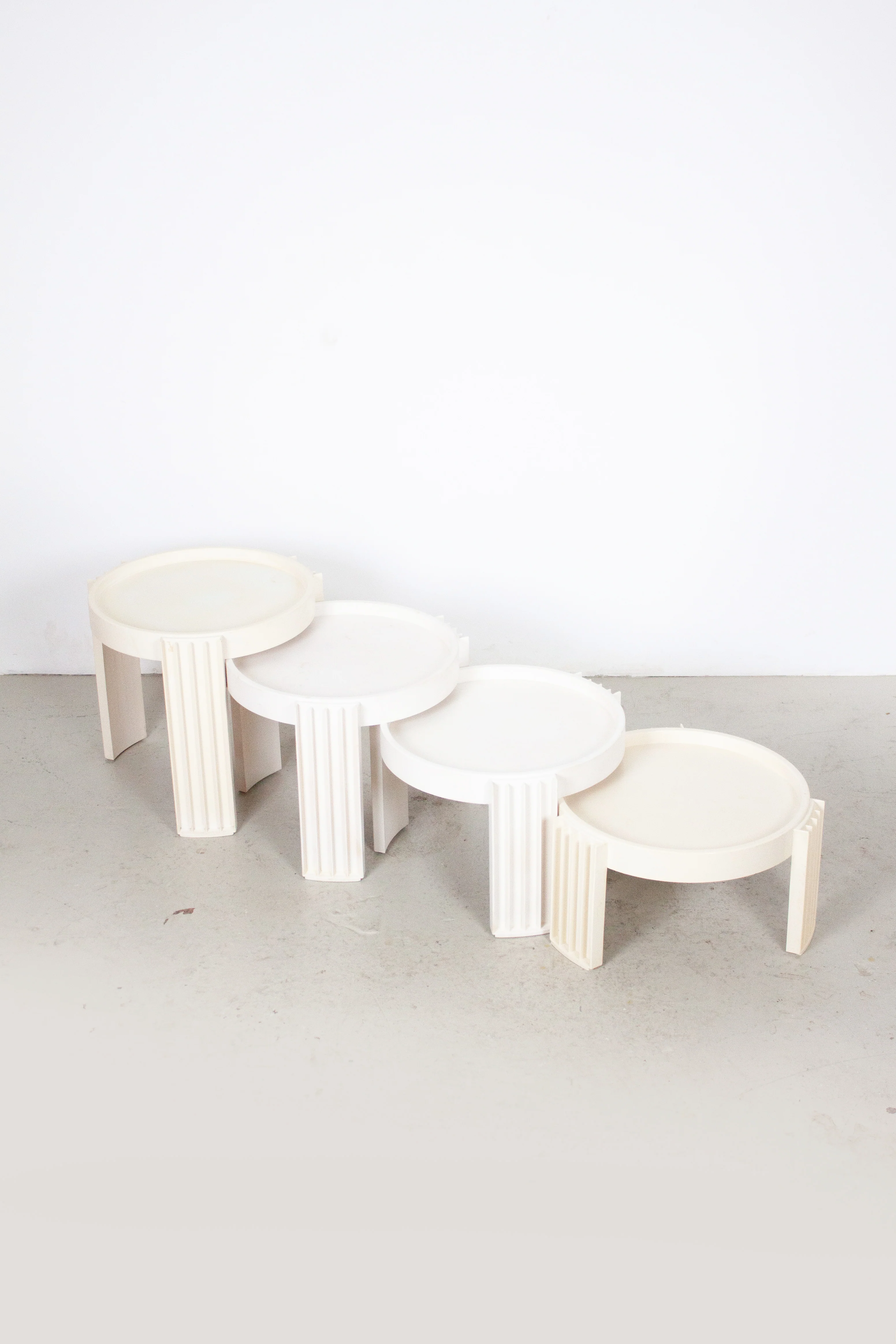 Cassina Marema Nesting Tables by Gianfranco Frattini (White) - Image 3