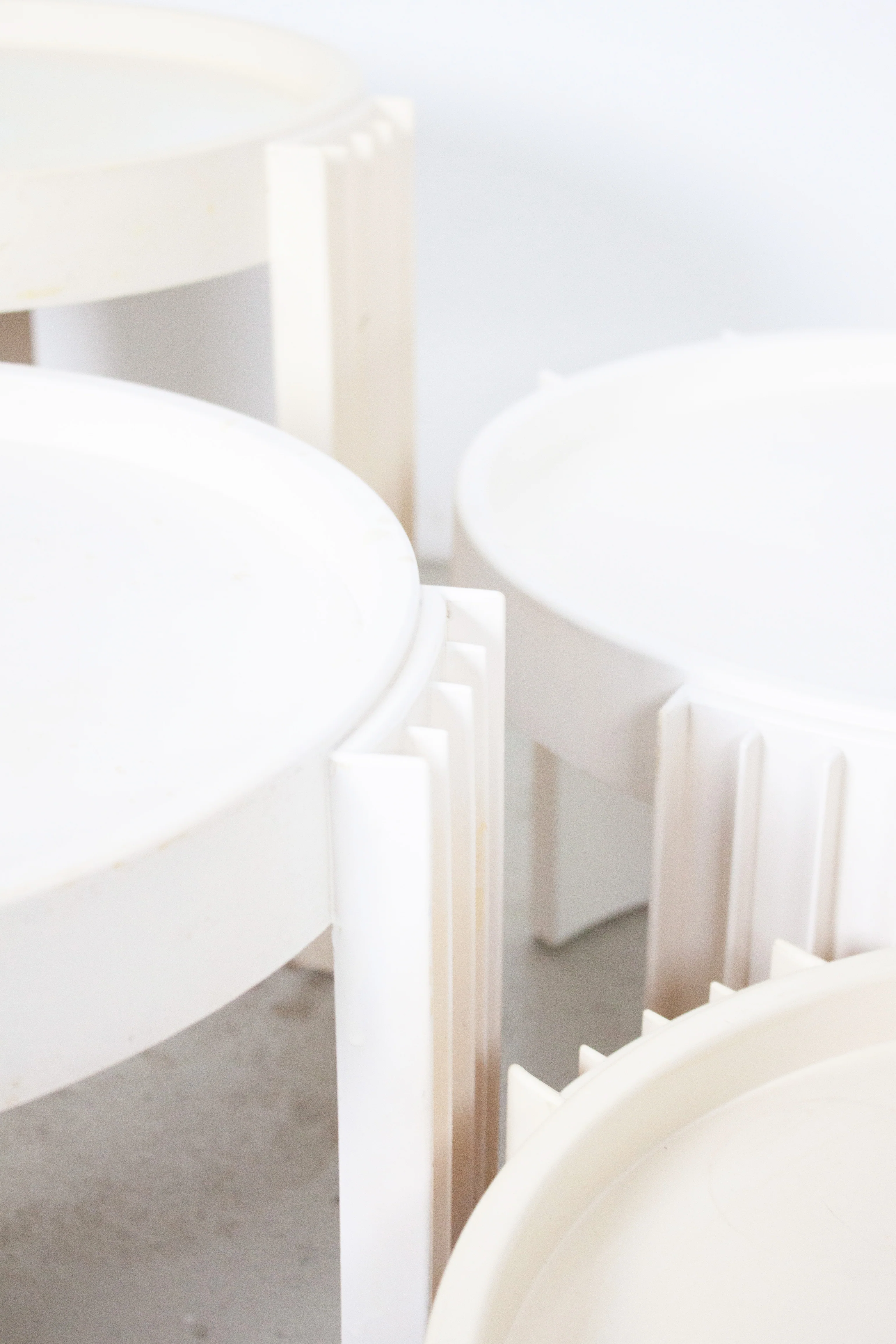 Cassina Marema Nesting Tables by Gianfranco Frattini (White) - Image 5