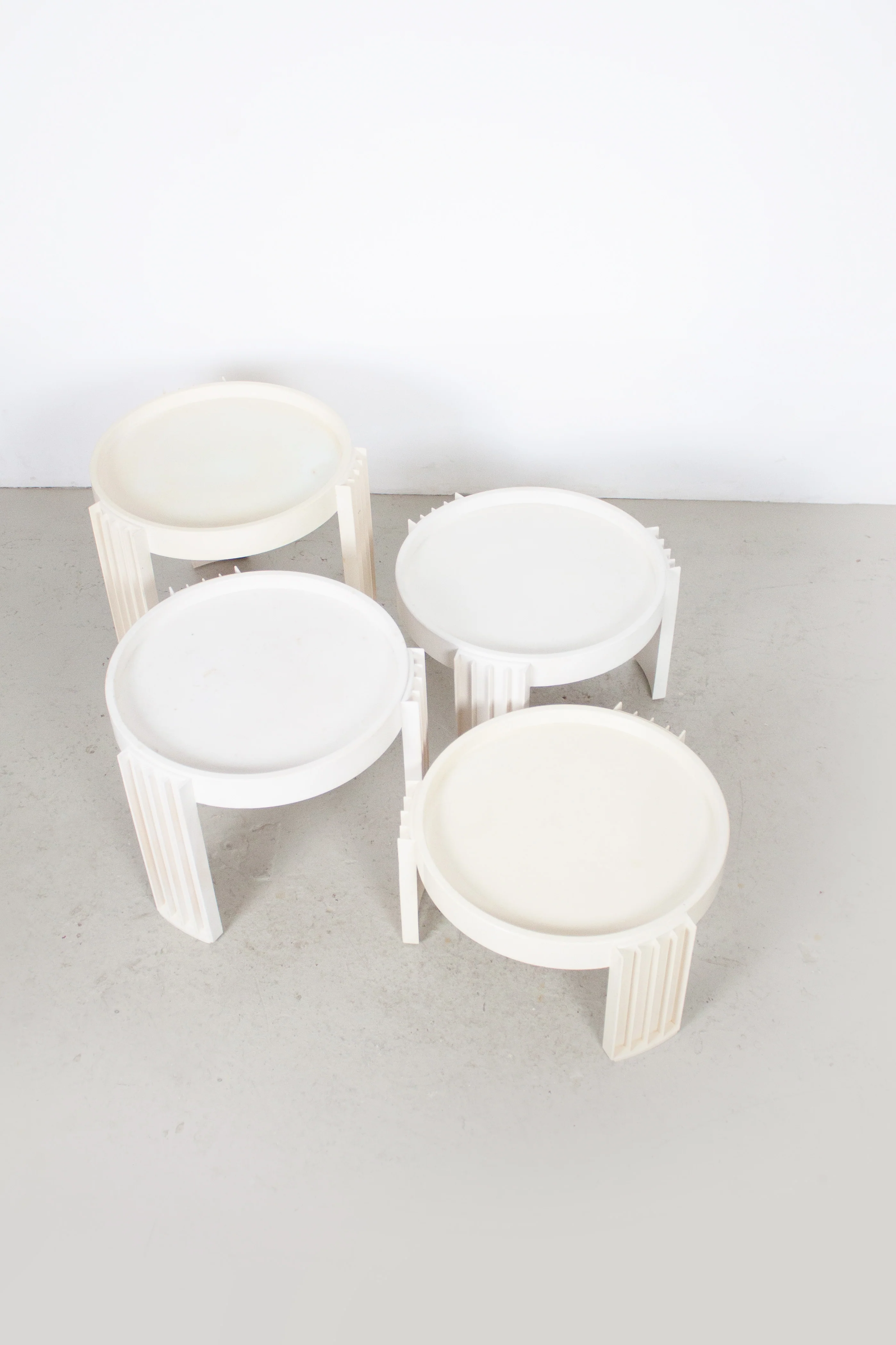 Cassina Marema Nesting Tables by Gianfranco Frattini (White) - Image 6
