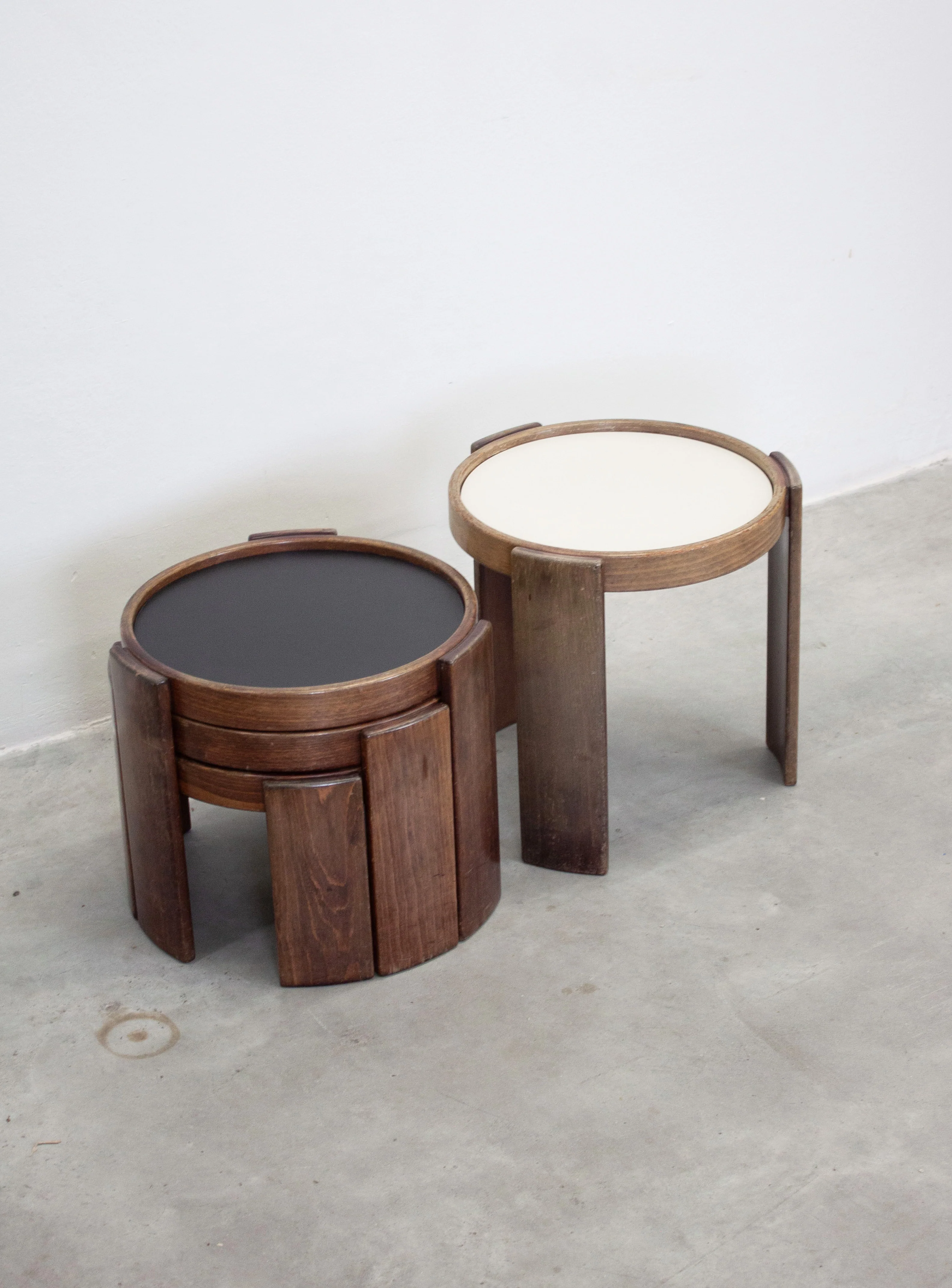 Cassina Nesting Tables by Gianfranco Frattini - Image 2