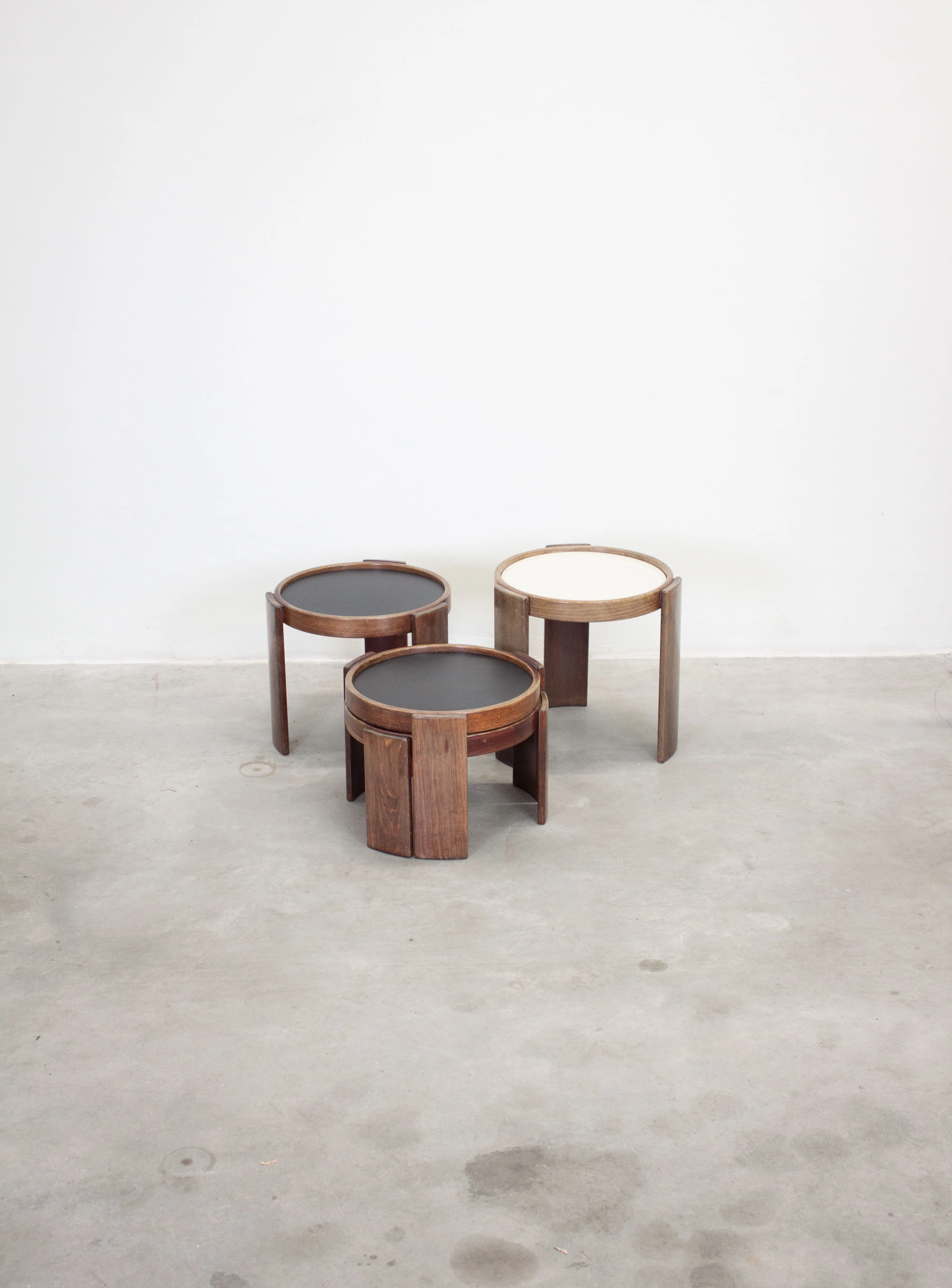 Cassina Nesting Tables by Gianfranco Frattini - Image 7