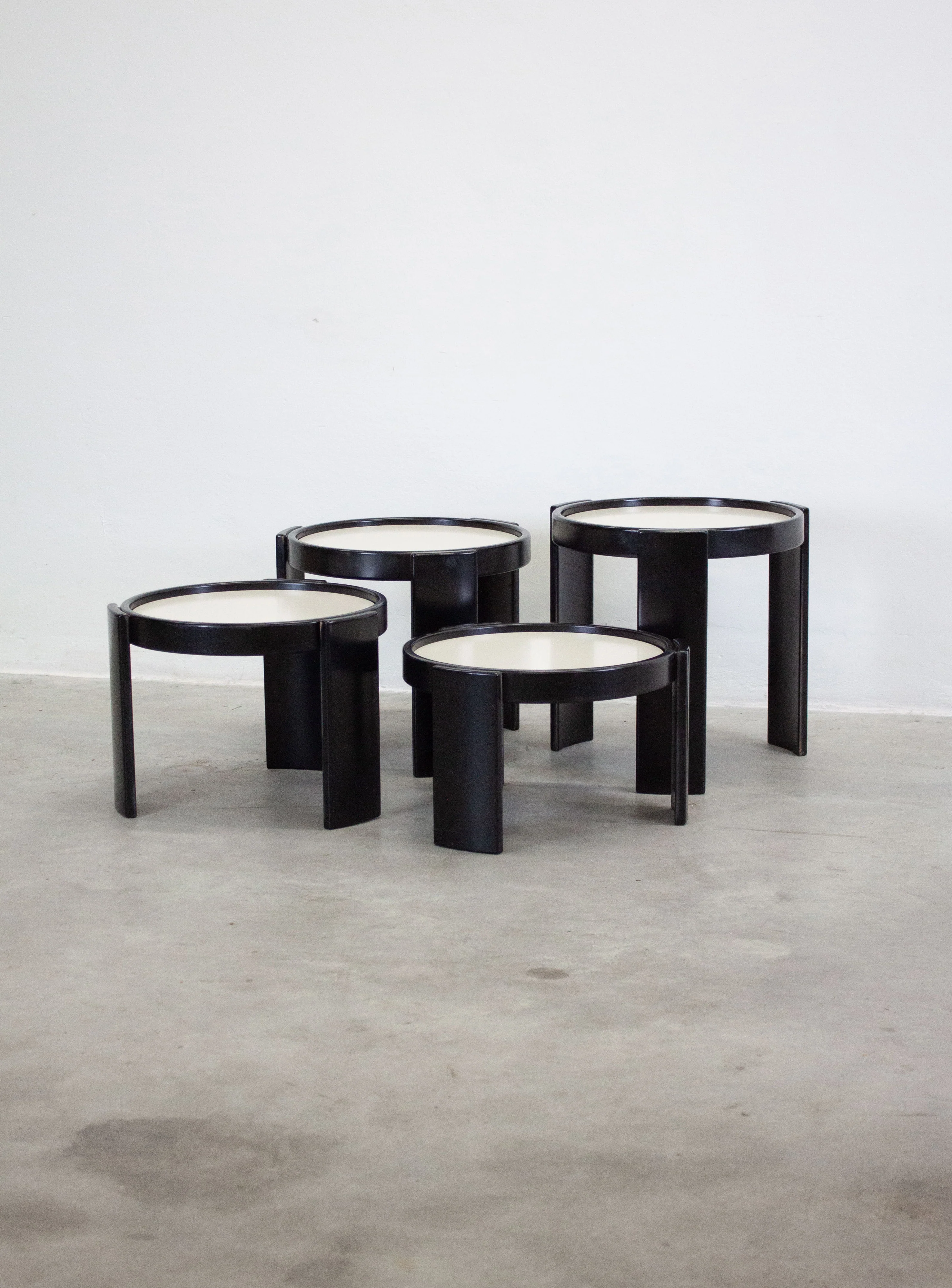 Cassina Nesting Tables by Gianfranco Frattini (Black) - Image 11