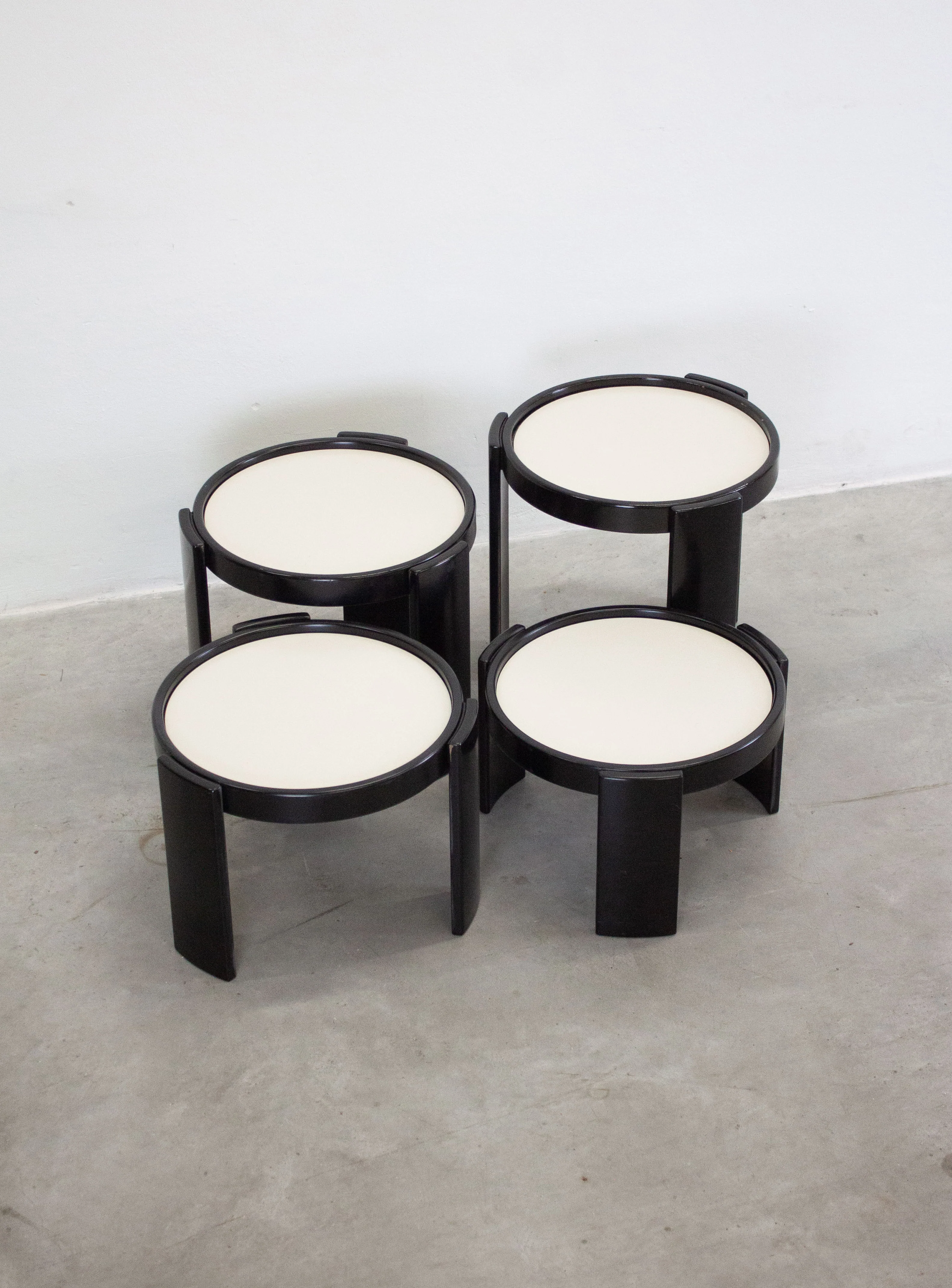 Cassina Nesting Tables by Gianfranco Frattini (Black) - Image 12