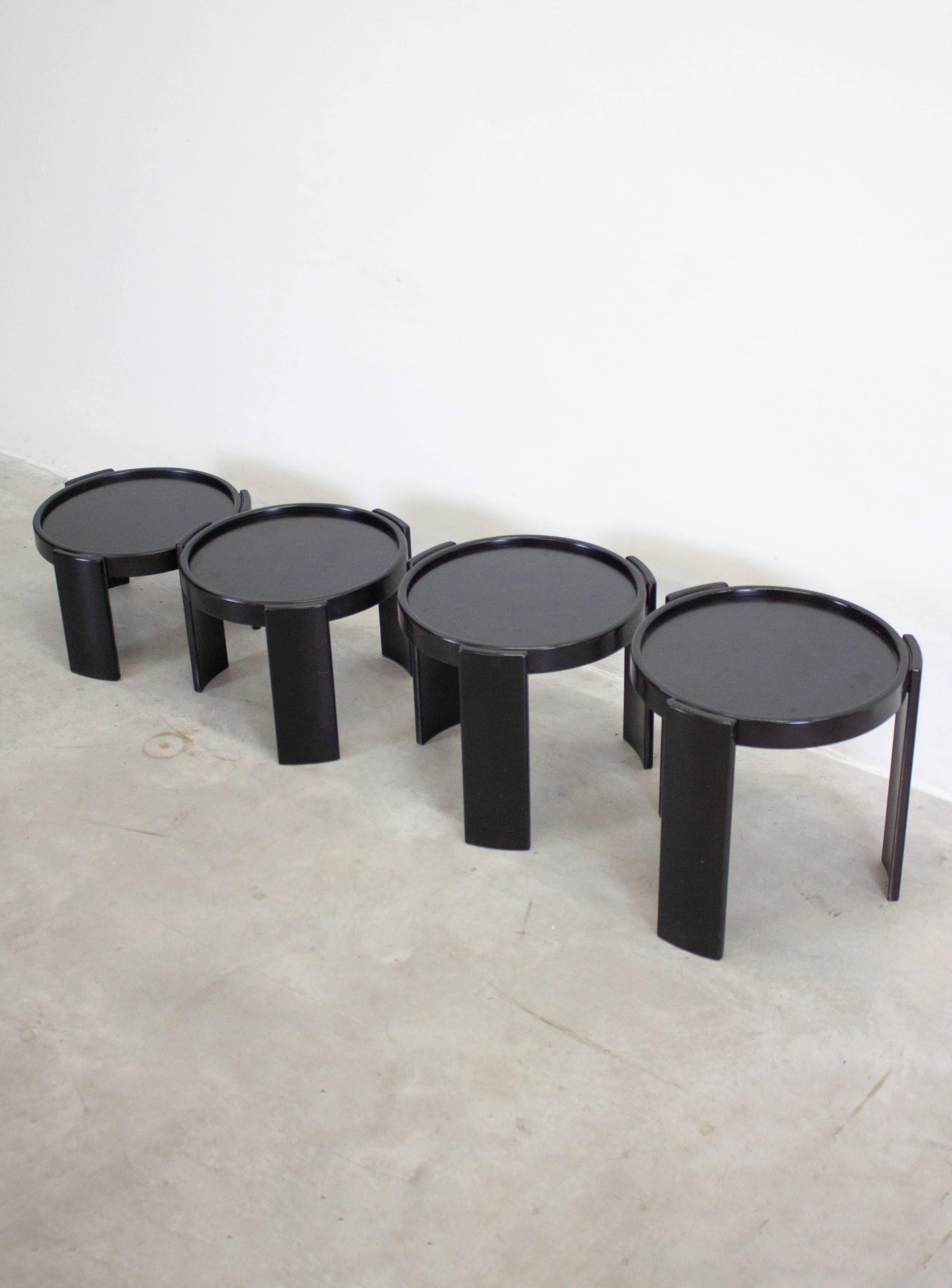 Cassina Nesting Tables by Gianfranco Frattini (Black) - Image 28