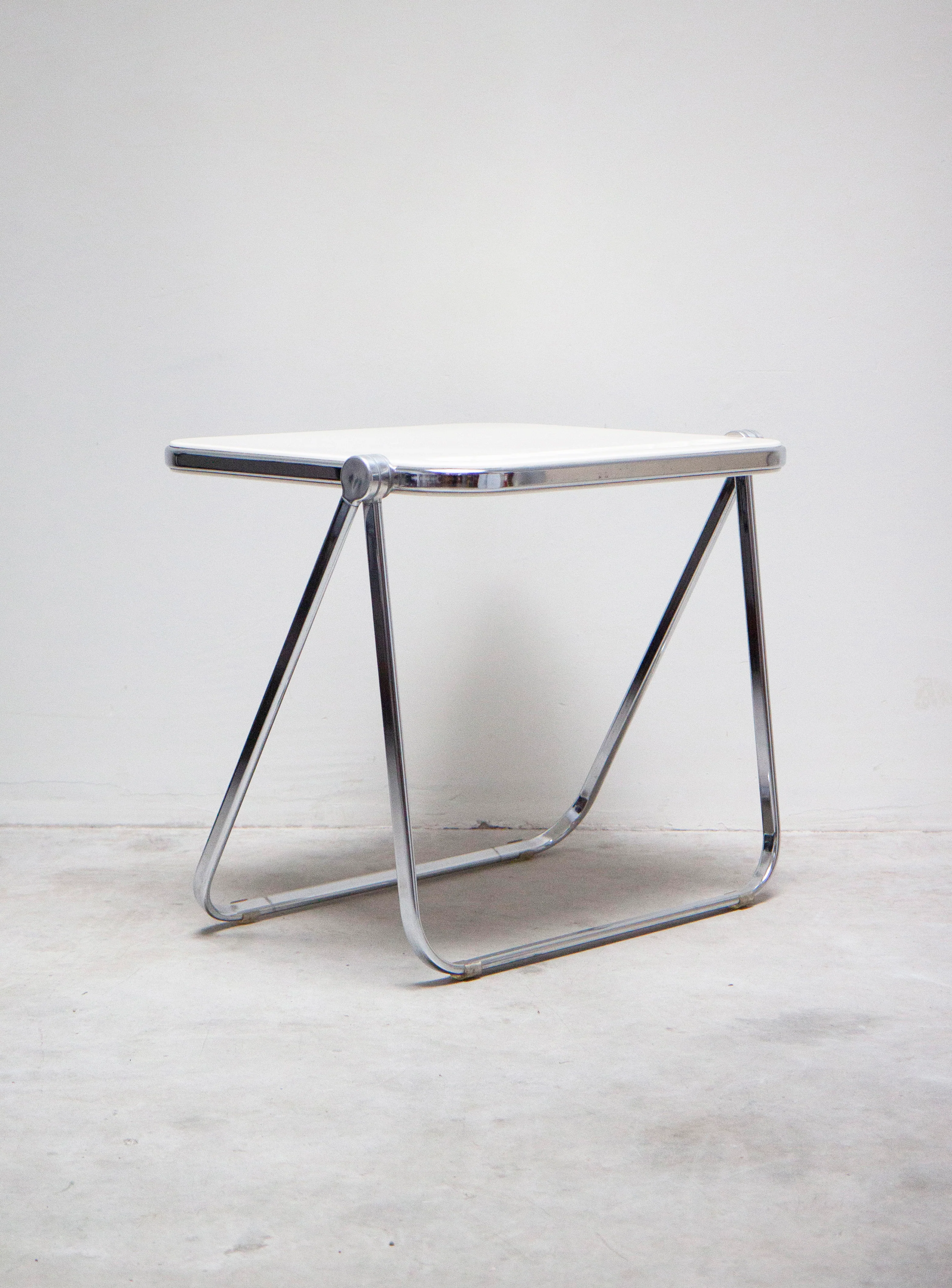 Castelli Platone Desk by Giancarlo Piretti (White) - Image 15