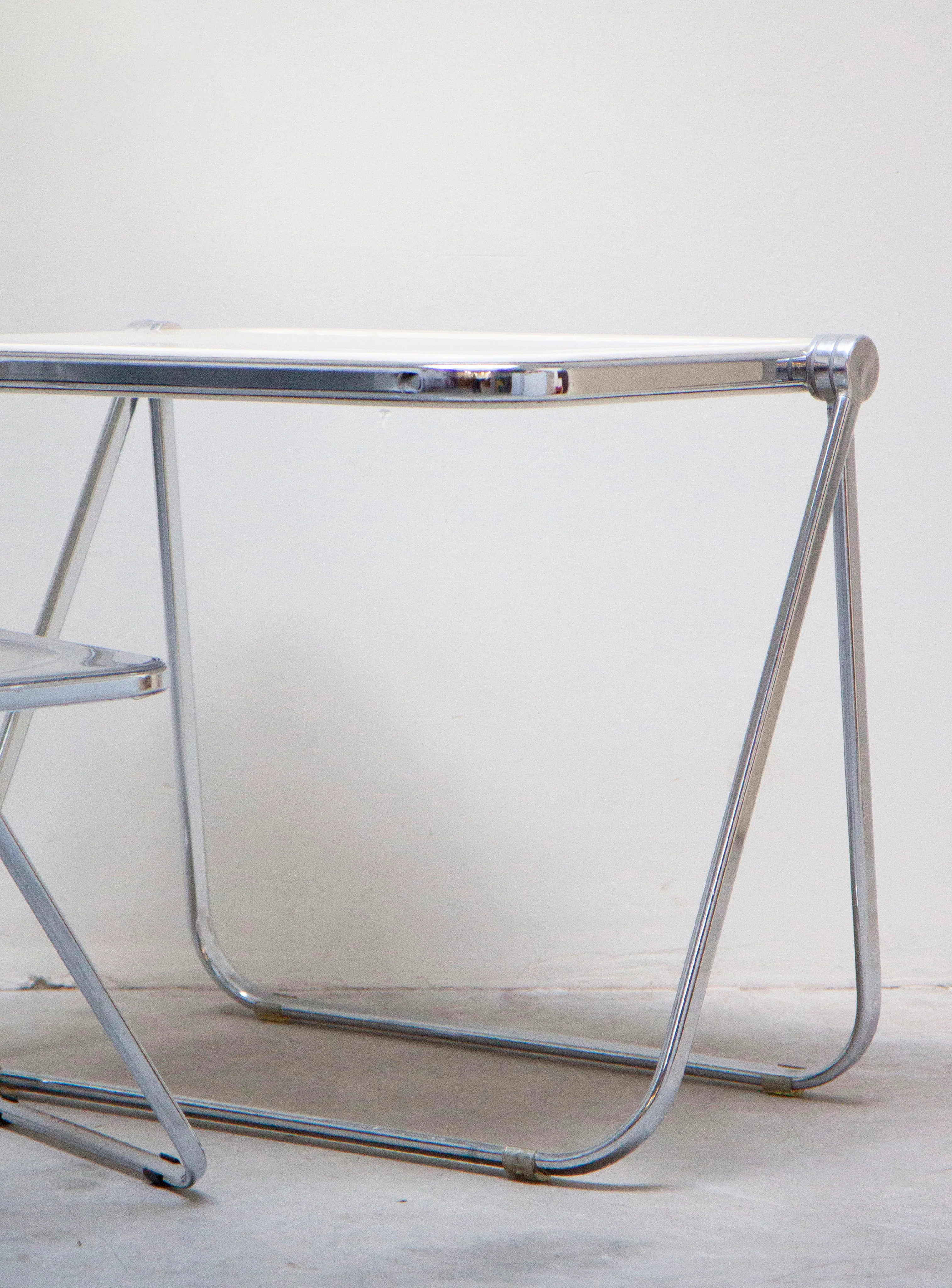 Castelli Platone Desk by Giancarlo Piretti (White) - Image 20