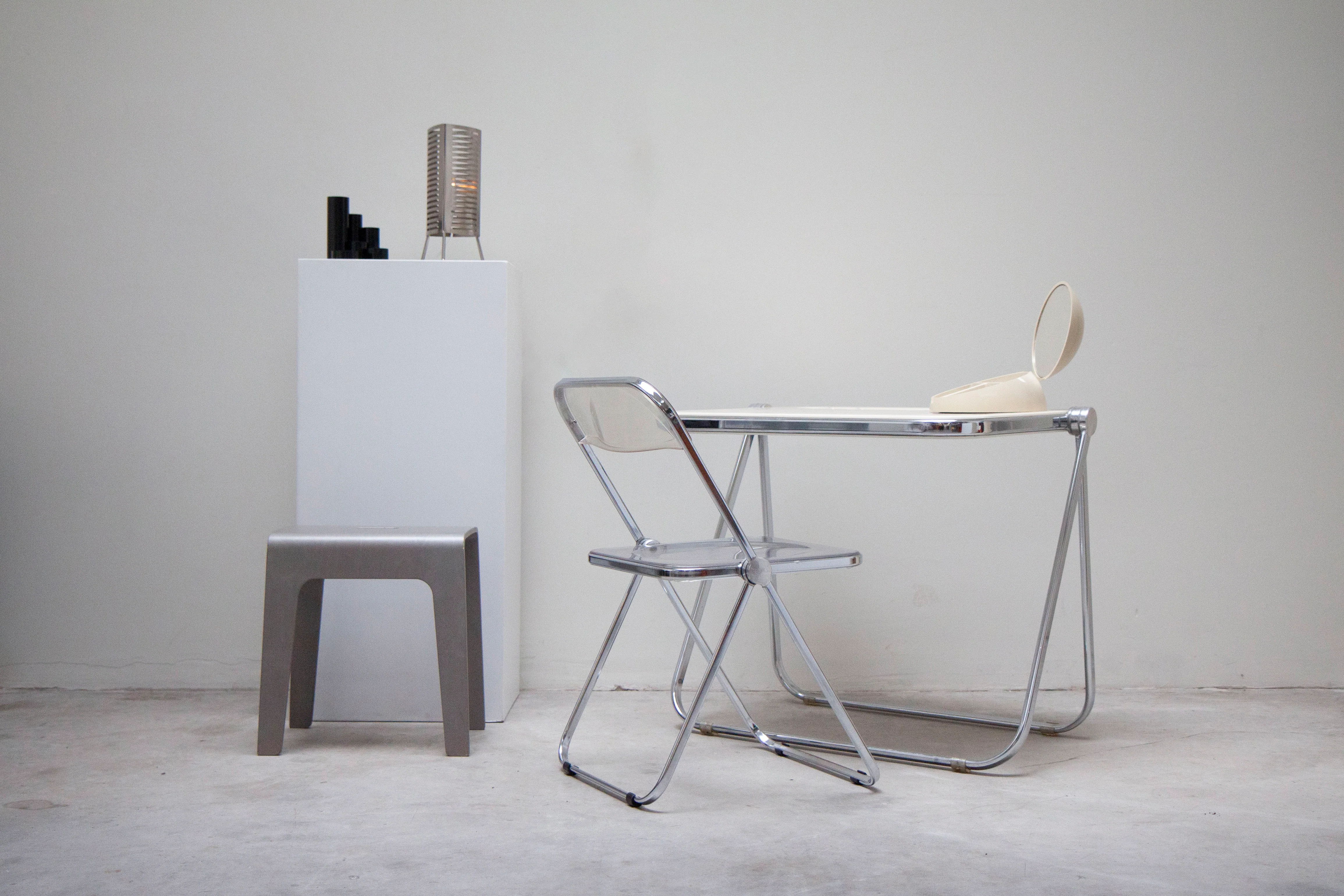 Castelli Platone Desk by Giancarlo Piretti (White) - Image 7