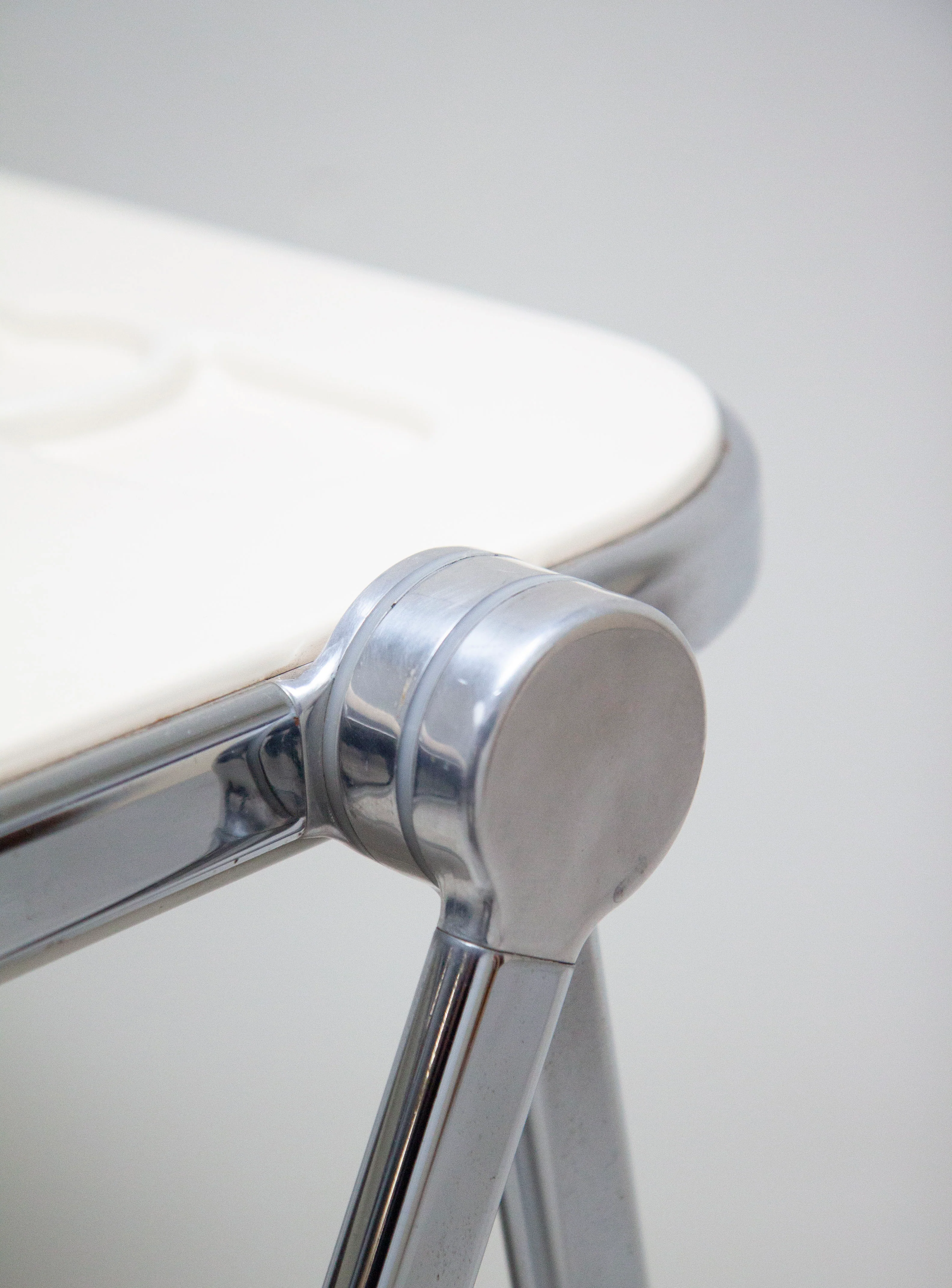 Castelli Platone Desk by Giancarlo Piretti (White) - Image 9