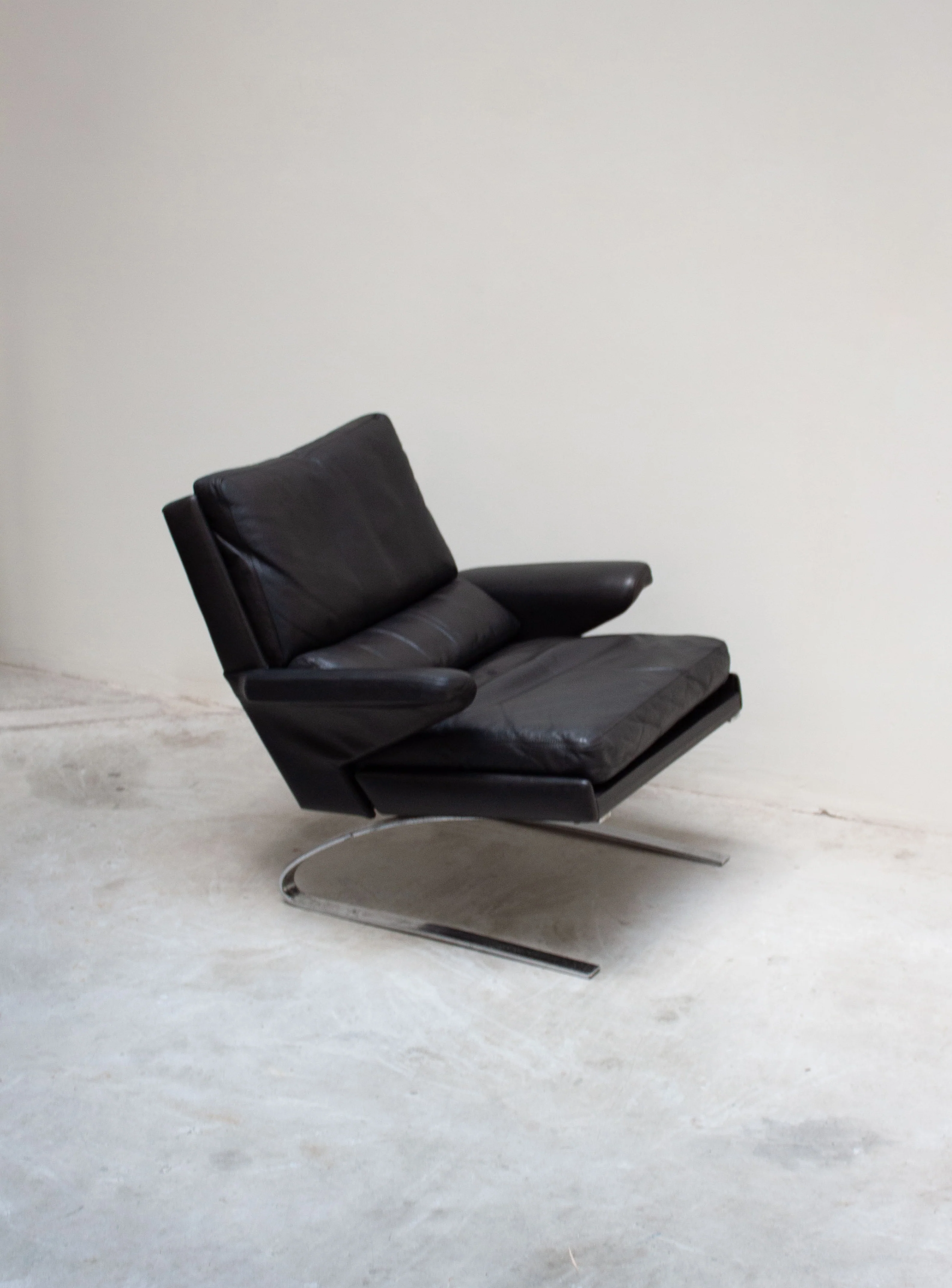 COR Swing Lounge Chair by Reinhold Adolf and Hans-Jürgen Schräpfer (Black) - Image 4