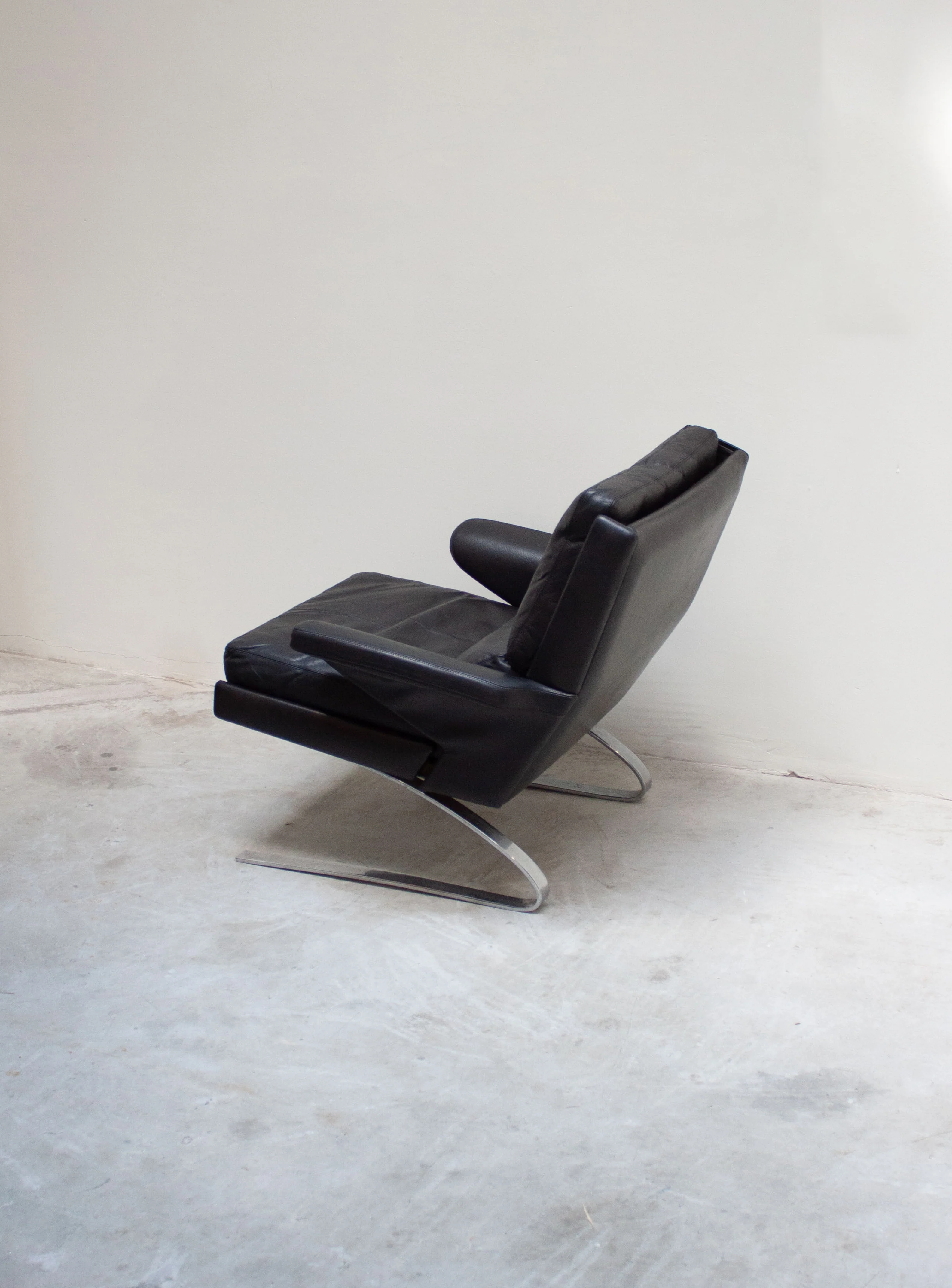 COR Swing Lounge Chair by Reinhold Adolf and Hans-Jürgen Schräpfer (Black) - Image 9