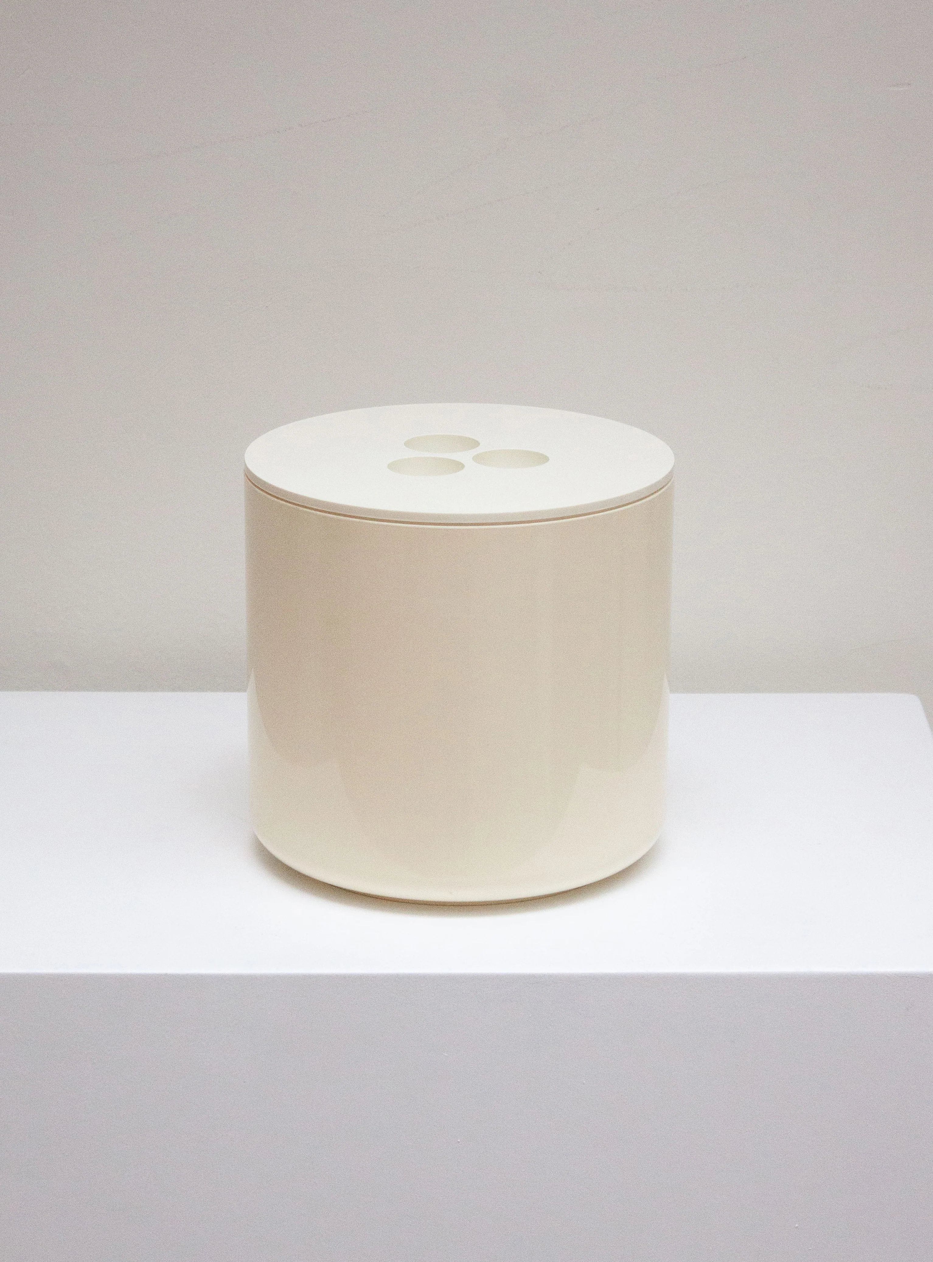 Crayonne Ice Bucket / Storage Container by Martin Roberts (White) - Image 3