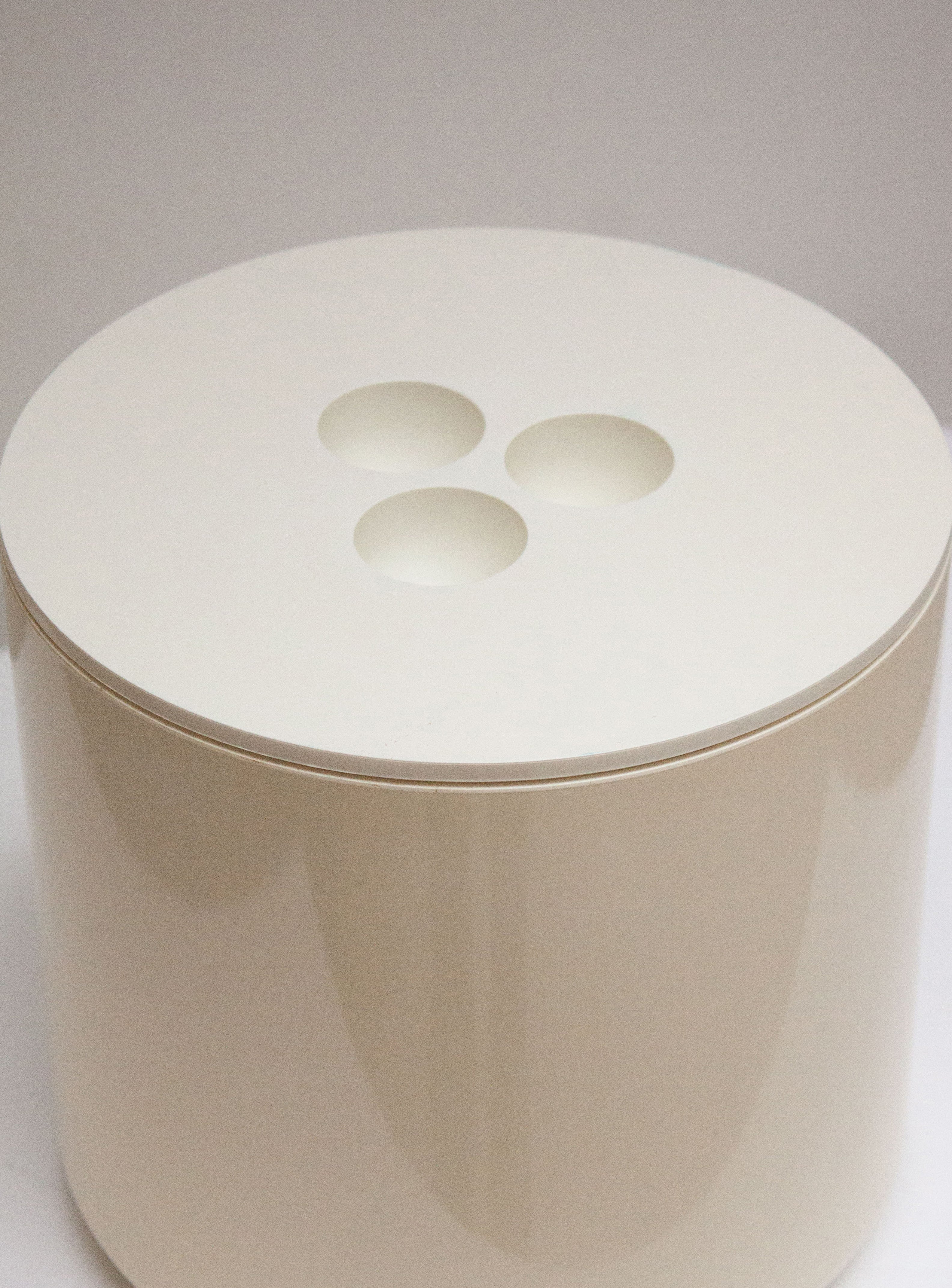 Crayonne Ice Bucket / Storage Container by Martin Roberts (White) - Image 8