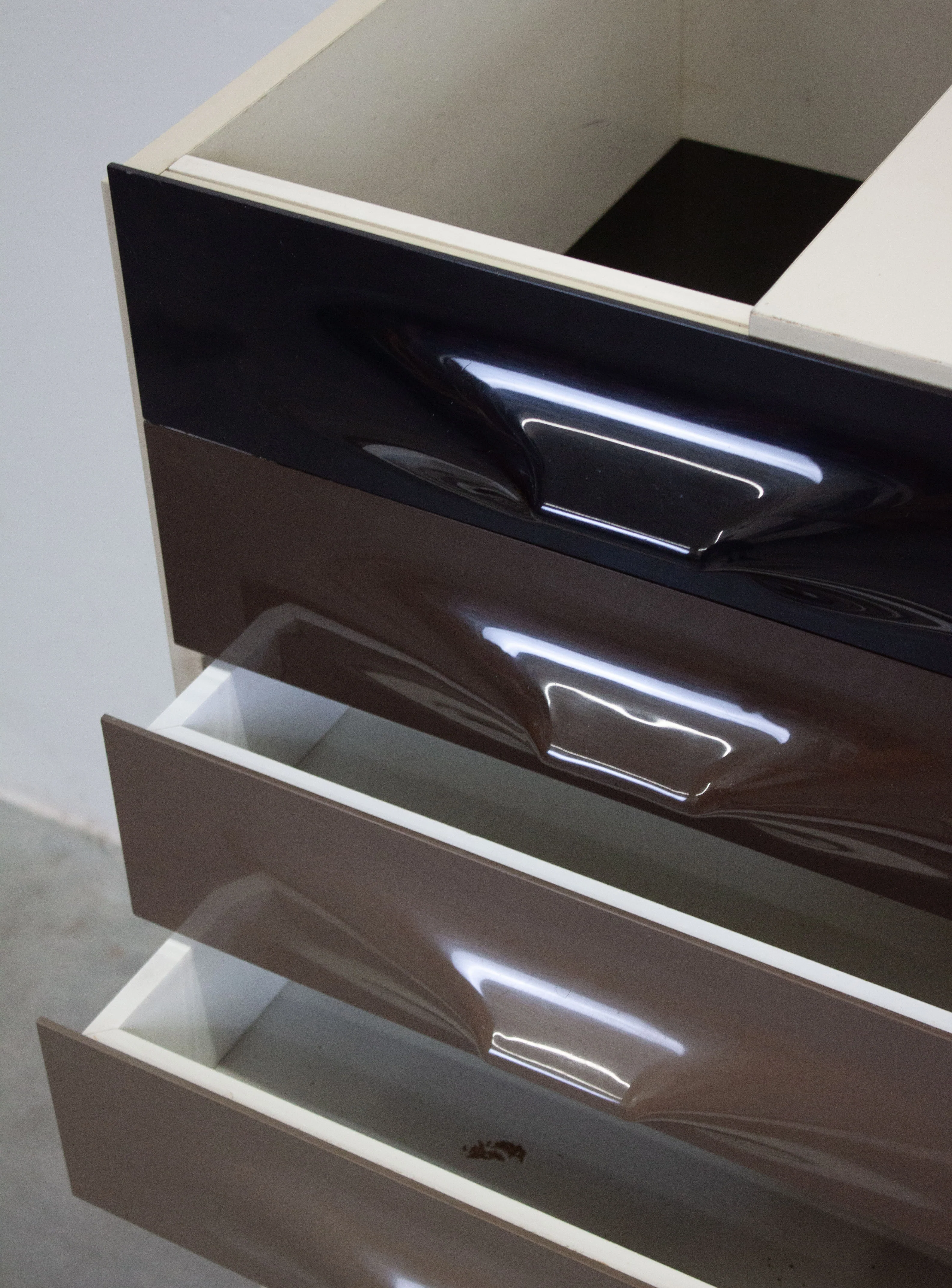 Doubinsky Frères DF2000 Bar Cabinet by Raymond Loewy - Image 28