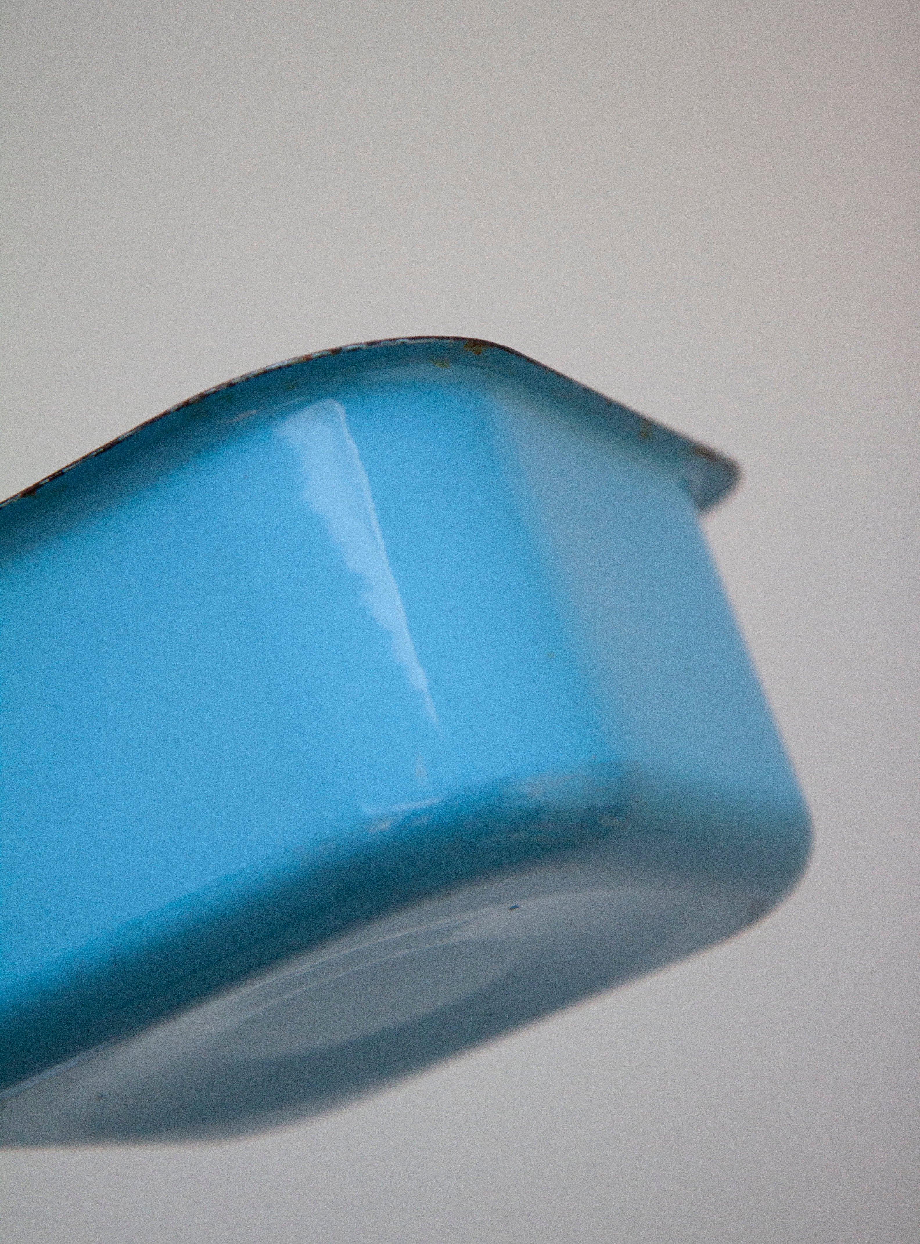 Finel Enamel Bowl with Lid by Kaj Franck (Blue/White) - Image 11
