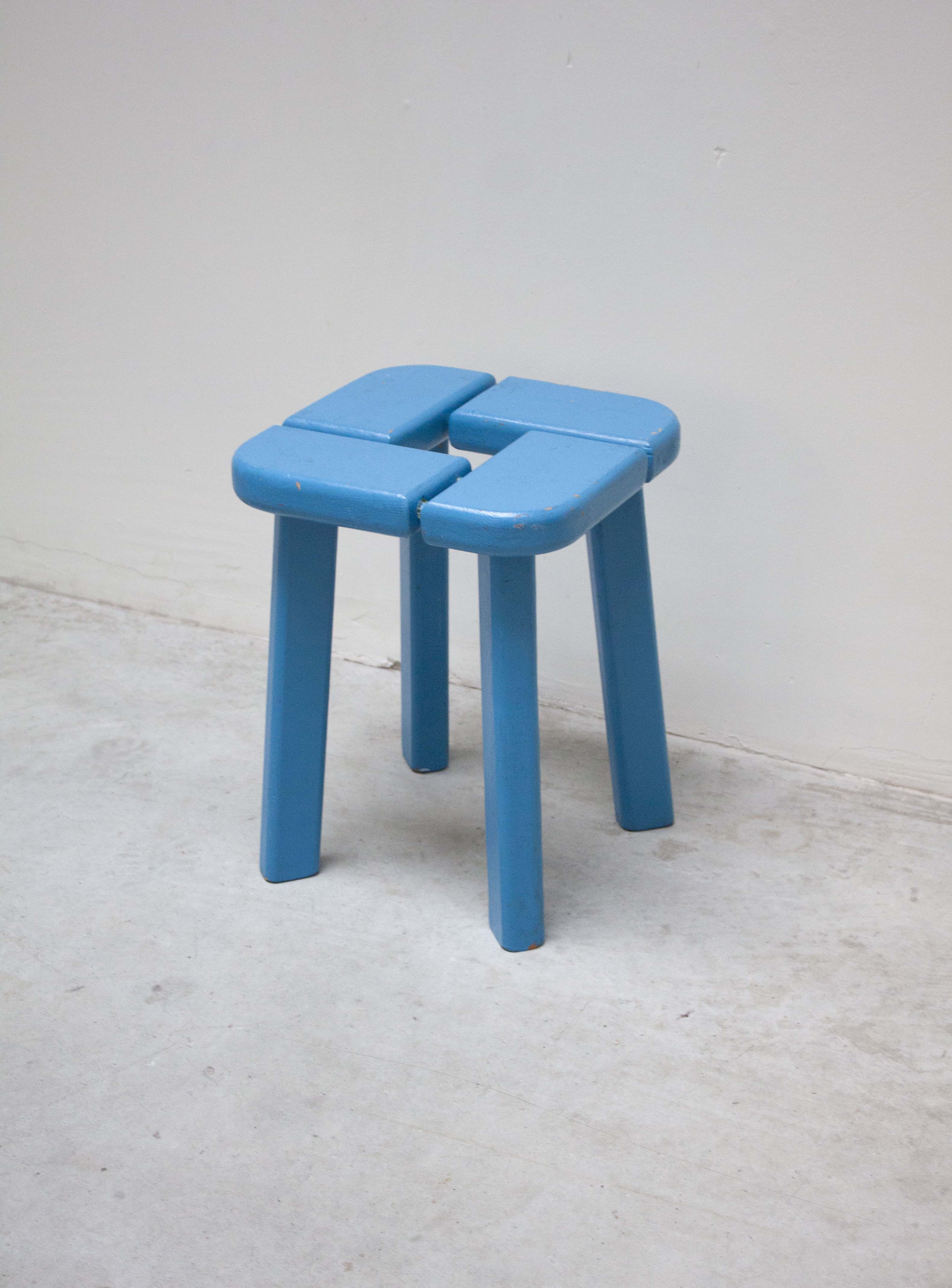 Finnsauna Lagerholm Pine Stool (Light Blue) - Image 4