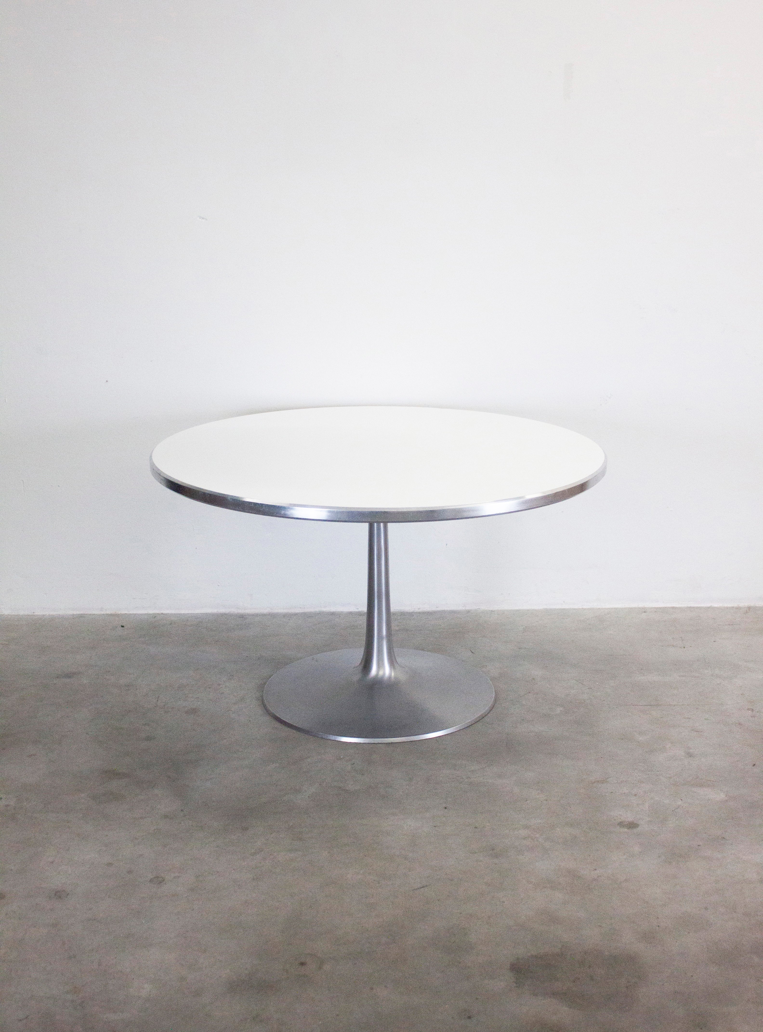 France & Son Tulip Dining Table by Poul Cadovius (White) - Image 16